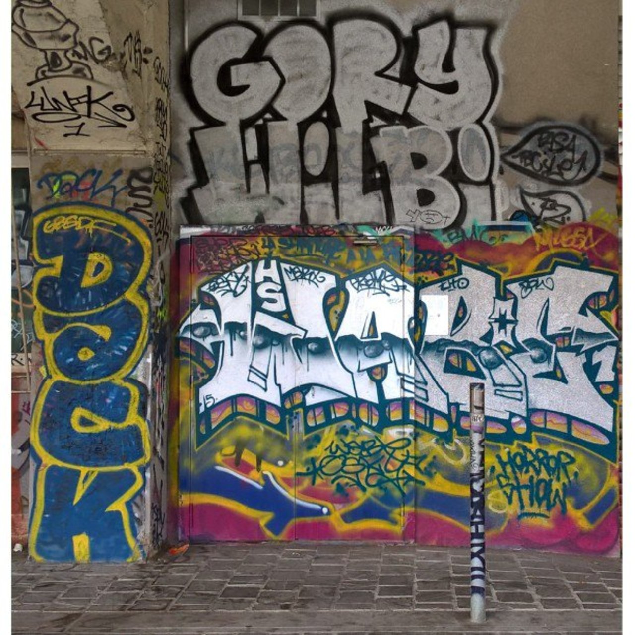 #Paris #graffiti photo by @maxdimontemarciano http://ift.tt/1RuVvq0 #StreetArt https://t.co/0yIltf843z