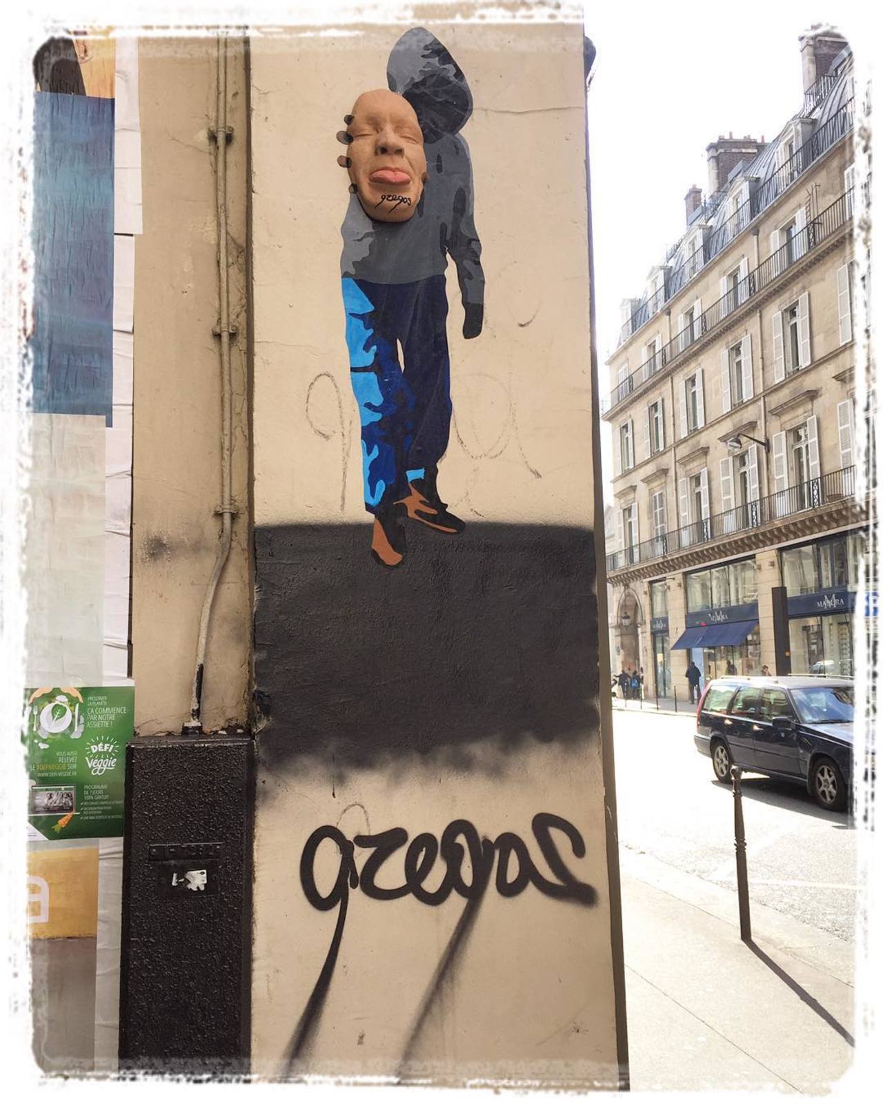 #Paris #graffiti photo by @gabyinparis http://ift.tt/1N0pLda #StreetArt https://t.co/J9sSzkd2Hj
