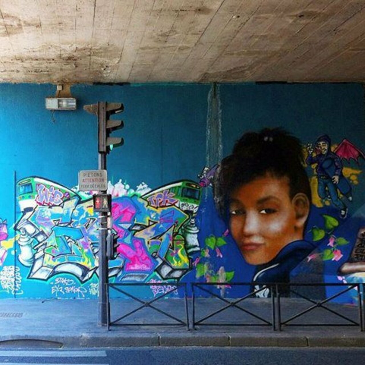 #streetart #streetarteverywhere #streetshot #graffitiart #graffiti #arturbain #urbanart  #mur #mural #wall #wallart… https://t.co/HSNFKZx4tb