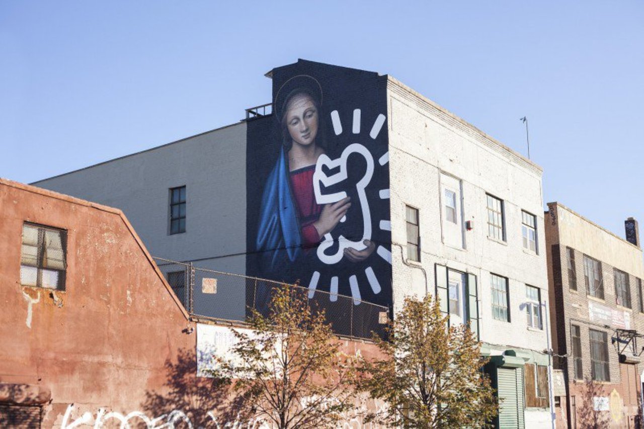 Discover the neighborhood with #NYC's best #streetart http://buff.ly/1NYnXCY #graffiti #urbanexplorer #creativity https://t.co/QyDA2u8yjv