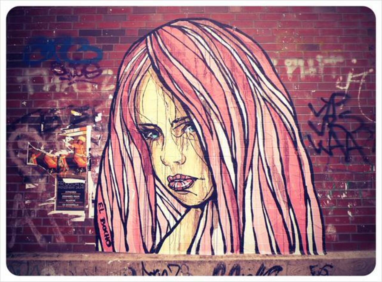 RT @niumestreetart: "This piece is from Hamburg, Germany. See more like it: http://bit.ly/1xWdWIN #graffiti #streetart https://t.co/JEQBc69zbq"