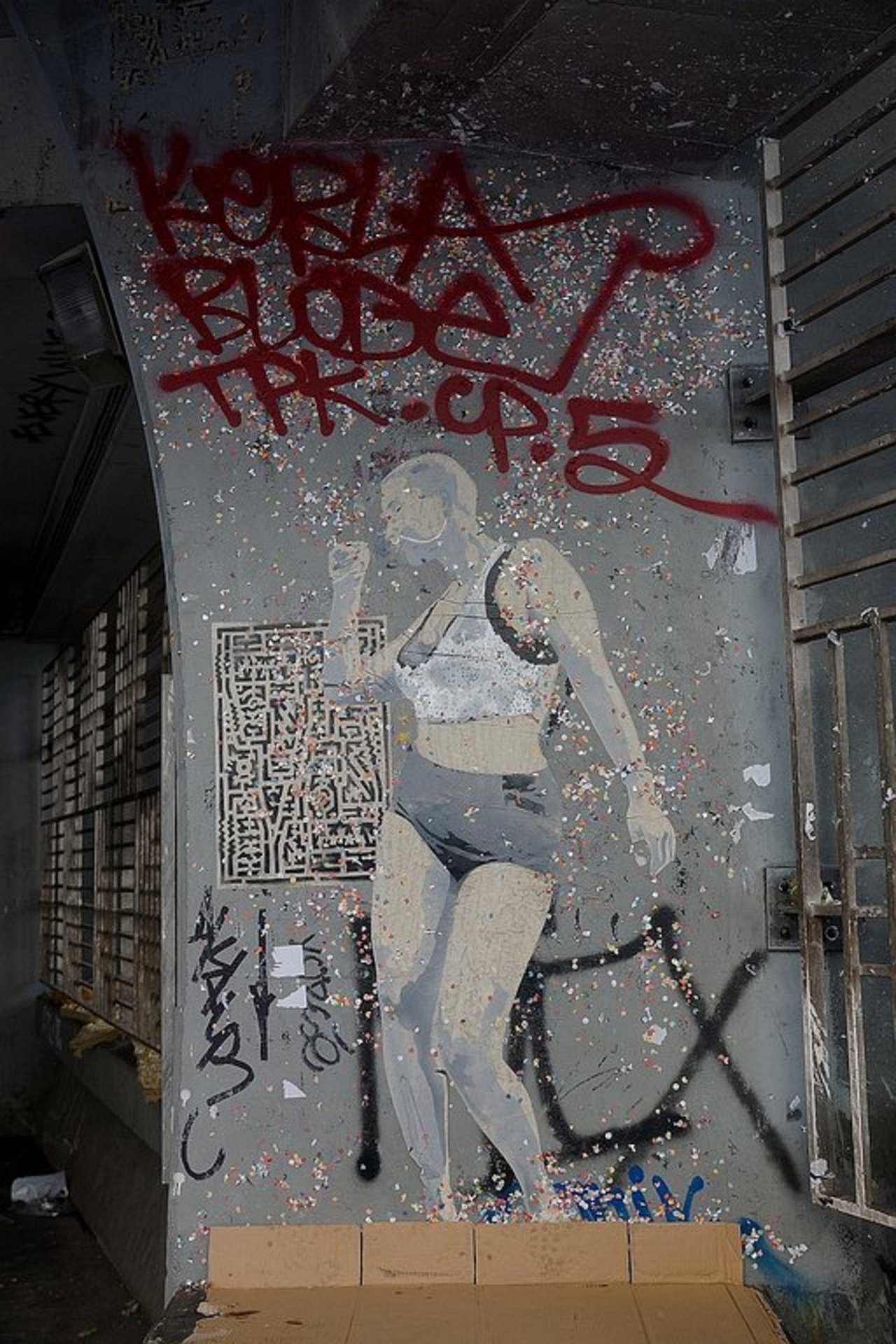 RT @urbacolors: Street Art by anonymous in #Paris http://www.urbacolors.com #art #mural #graffiti #streetart https://t.co/db86PQqv5B