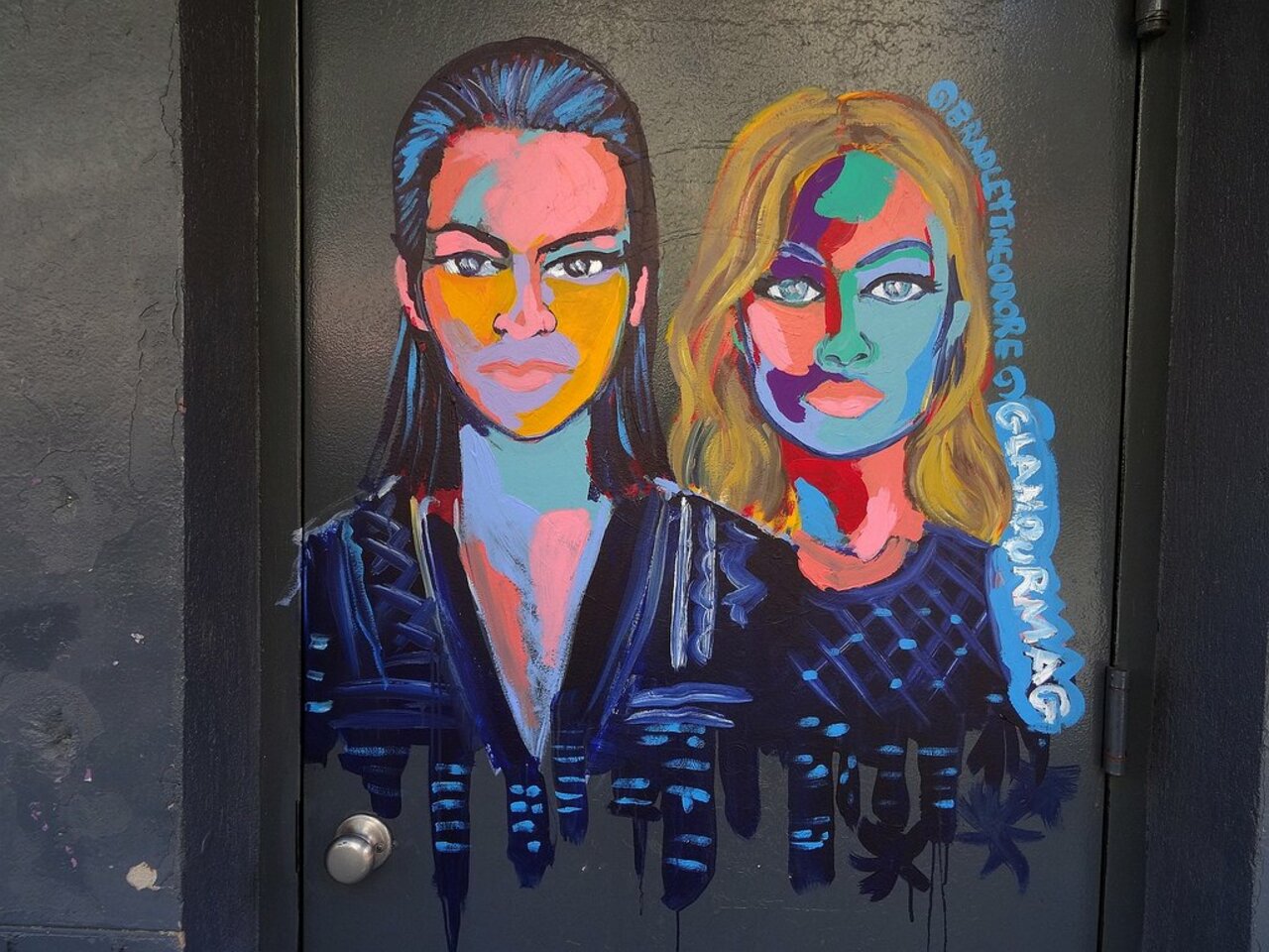 Street Art by Bradley Theodore in #New York http://www.urbacolors.com #art #mural #graffiti #streetart https://t.co/LRgITUfW2a