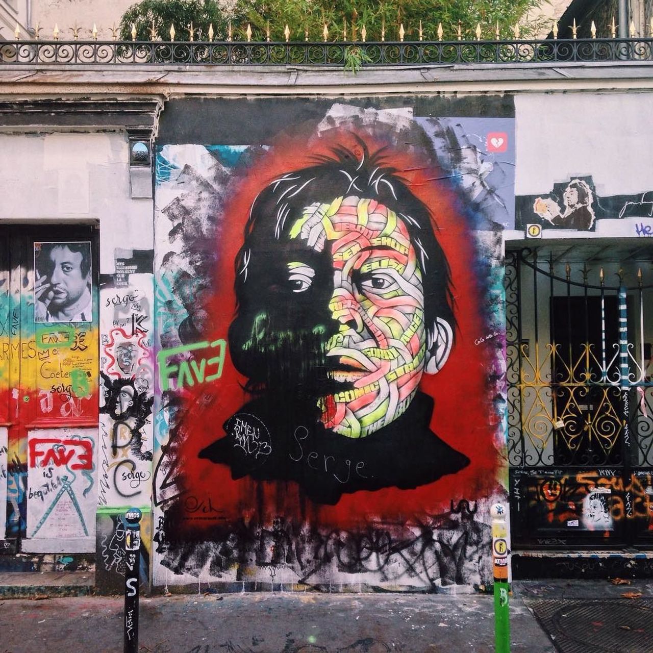#Paris #graffiti photo by @searchfordelicious http://ift.tt/1LYn2Aj #StreetArt https://t.co/Yi8Hdp32ha