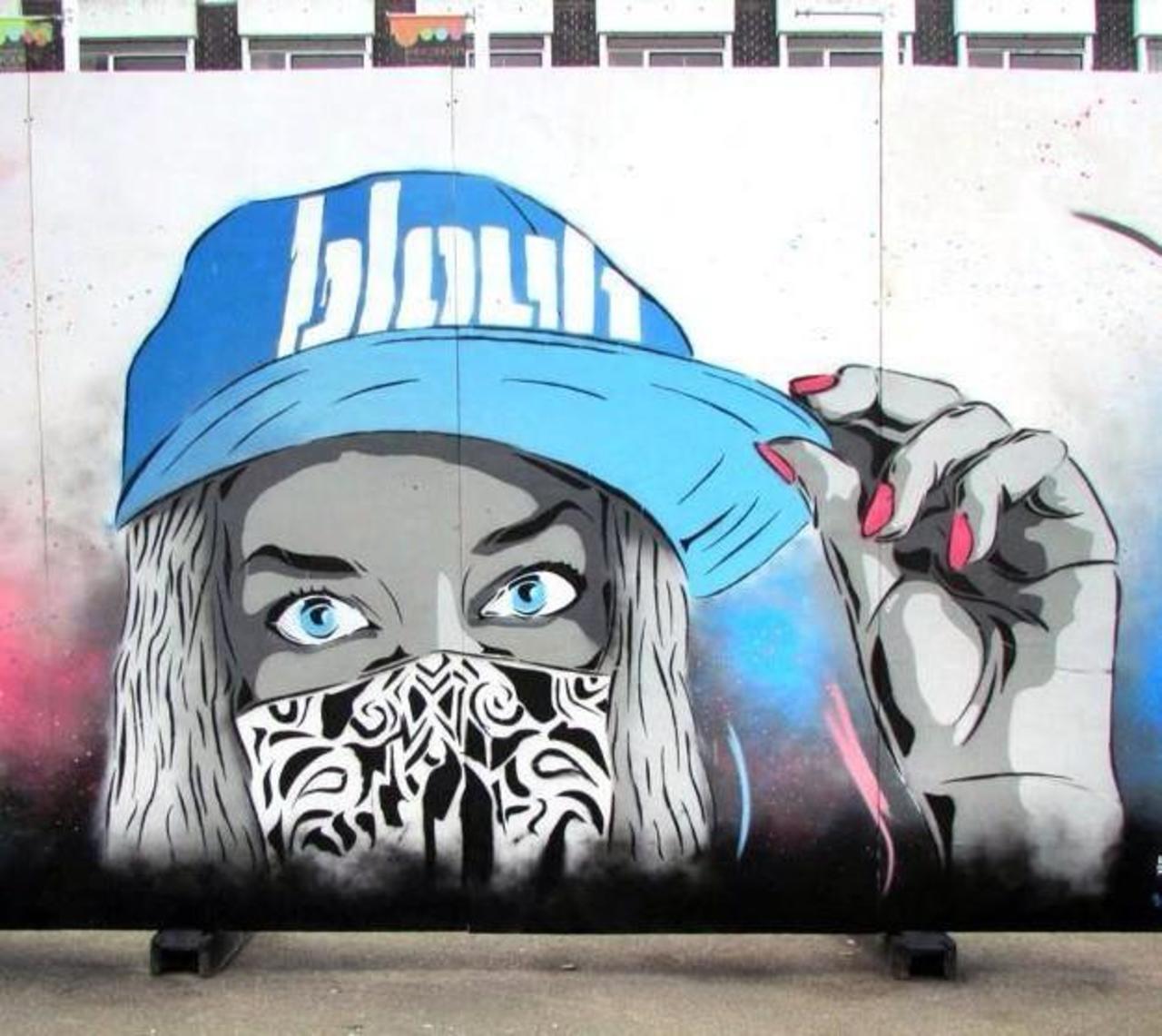 Artist Blouh at the Glouchester Paint Jamb, London, UK #art #mural #graffiti #streetart https://t.co/WJErqnSZjM