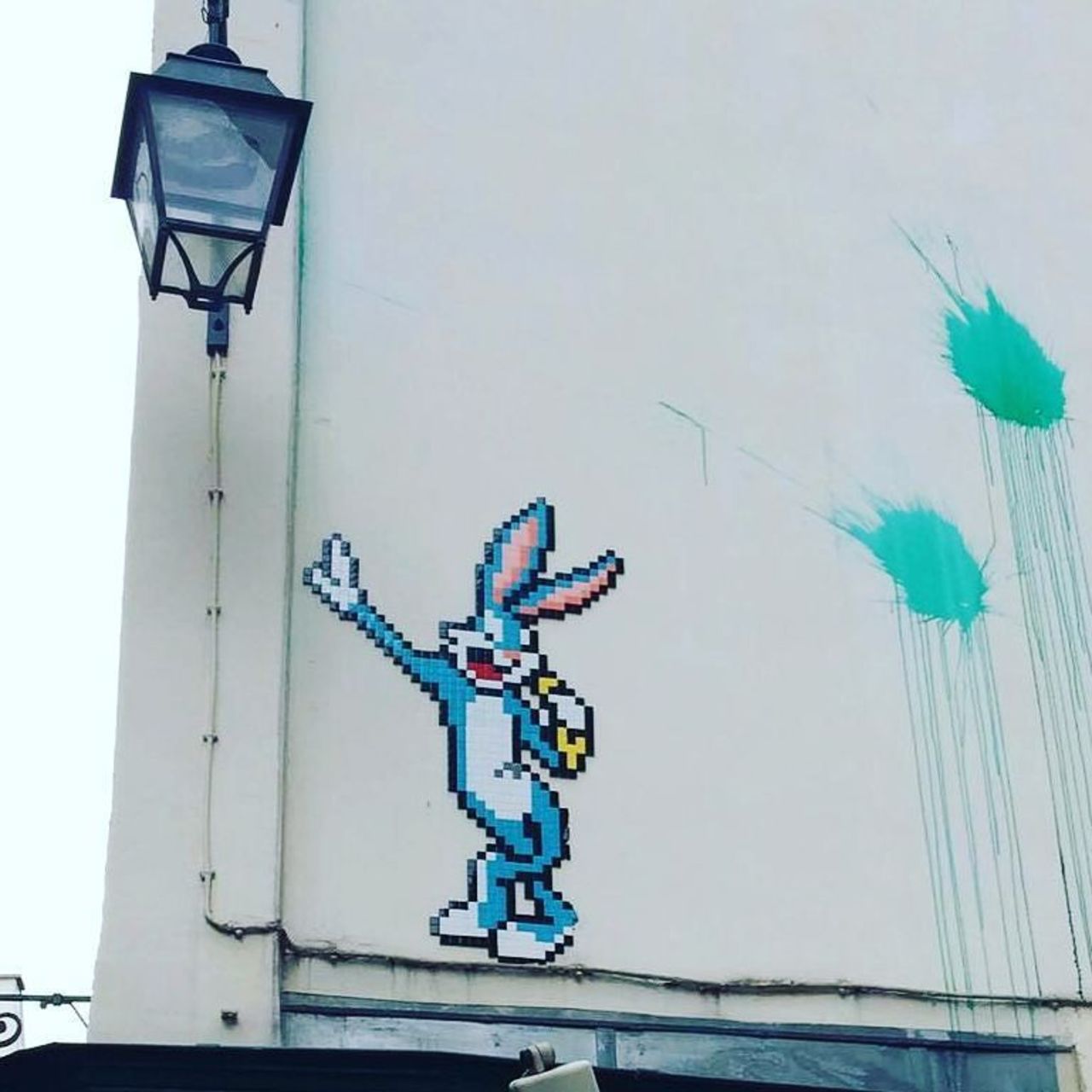 RT @StArtEverywhere: #bugsbunny in #Paris #banana #8bit #streetart  #art #graffiti #streetartparis #France #urbanart #warnerbros by babb… https://t.co/p5ZxsfNto0