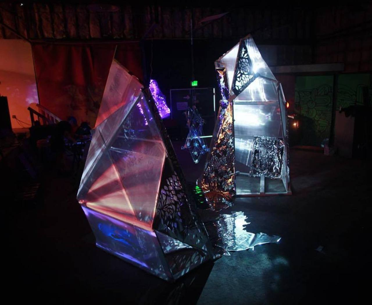 SENTINEL light sculpture in ATX July, 2014 #sculpture #lightart #installation #nycart #austinart #hologram #project… https://t.co/cpLxks1e1e