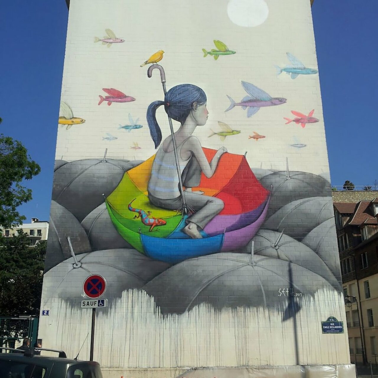 This French Street Artist Is Making Boring Buildings Beautiful http://buff.ly/1PjAxI0 #art https://t.co/oNxjo83n6k