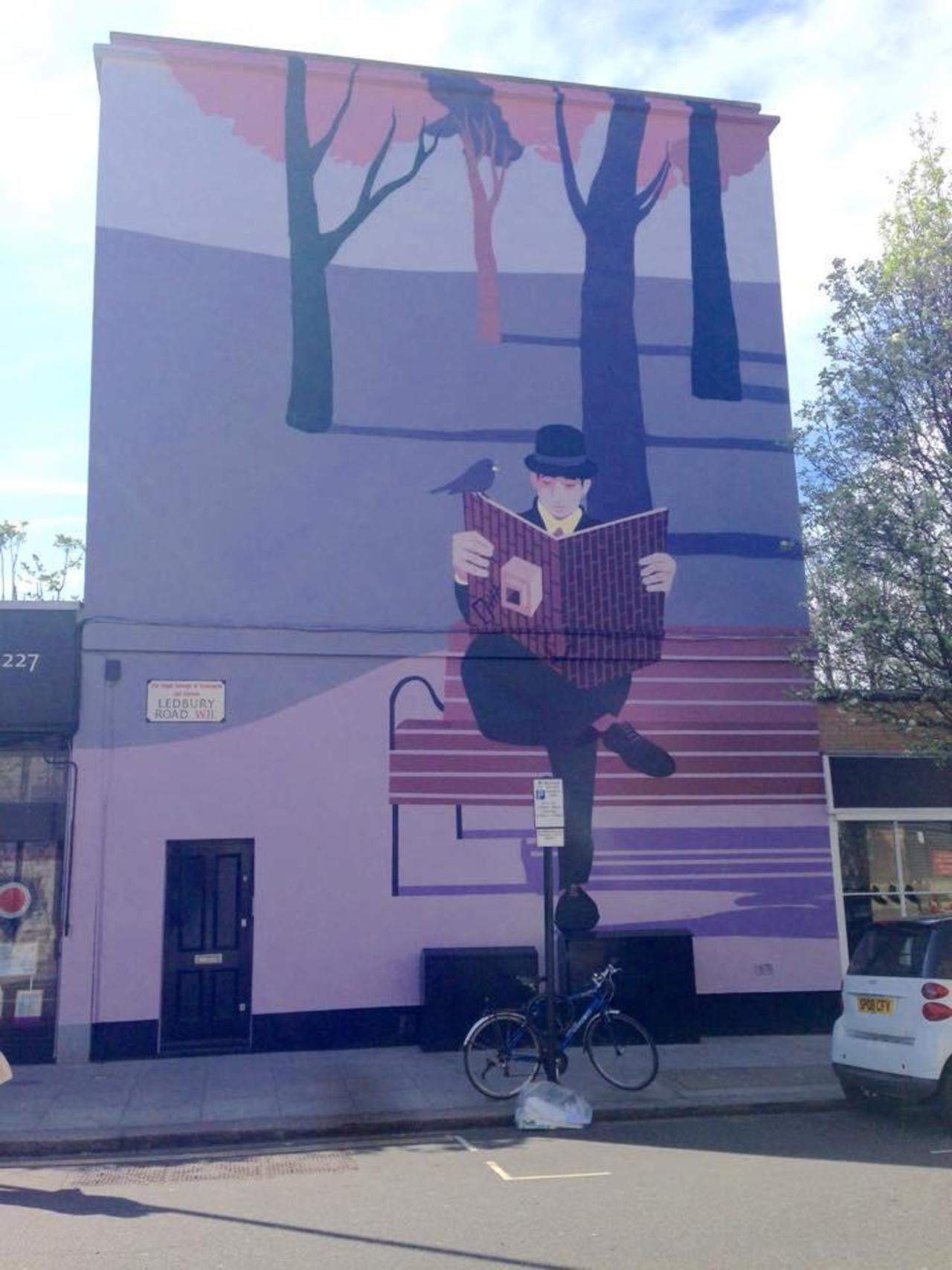 Giant mural in Notting Hill, London. Have a look: http://bit.ly/NottingHillArt #purple #mural https://t.co/LOKW6KiC8n