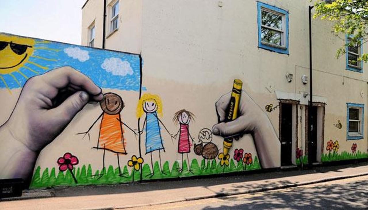 The world through the eyes of a kid. Find more: http://bit.ly/1sQSKCR #graffiti #artist #art https://t.co/jXxi24an8i