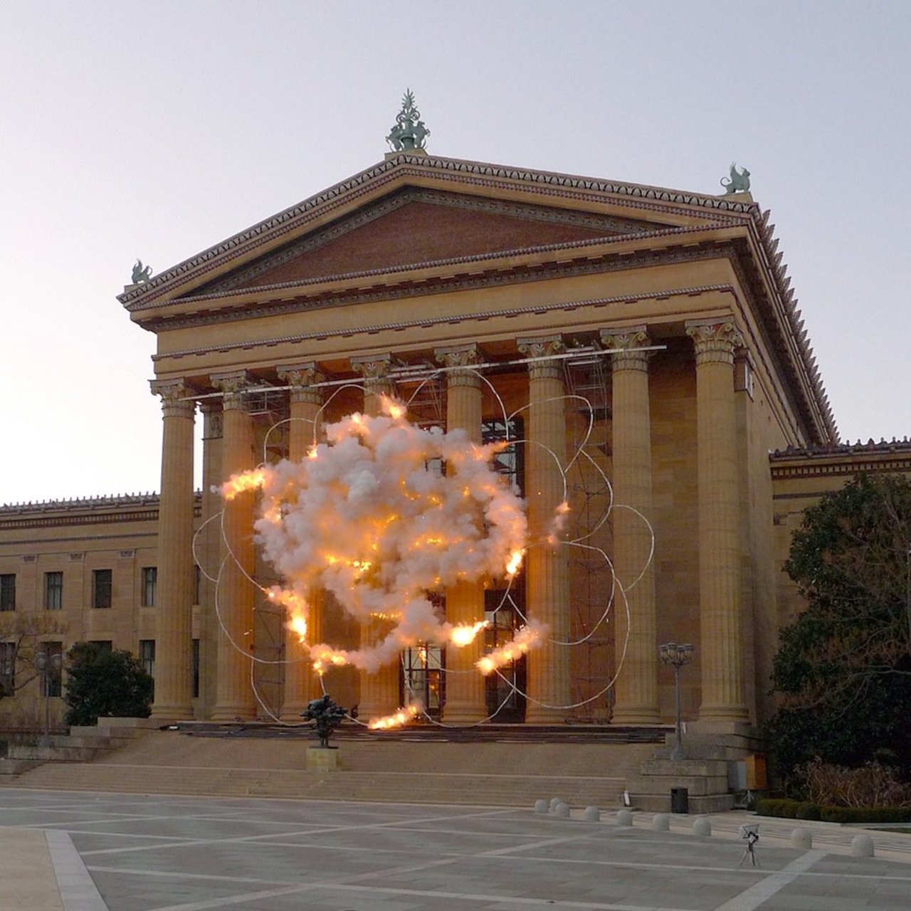 We love this explosive #art outside the @philamuseum http://ow.ly/YC1JT via @Colossal https://t.co/J32Q3az8Js