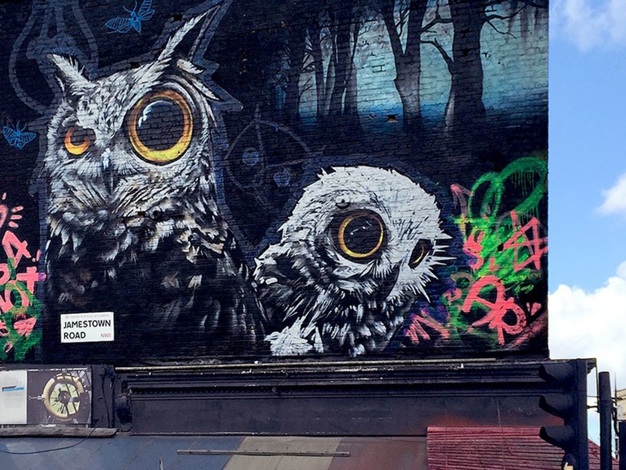 UV Owls, street art by Oliver Switch • Jamestown Rd, Camden Town, London  #England #Graffiti #Travel #mural https://t.co/DkbLMn7R28