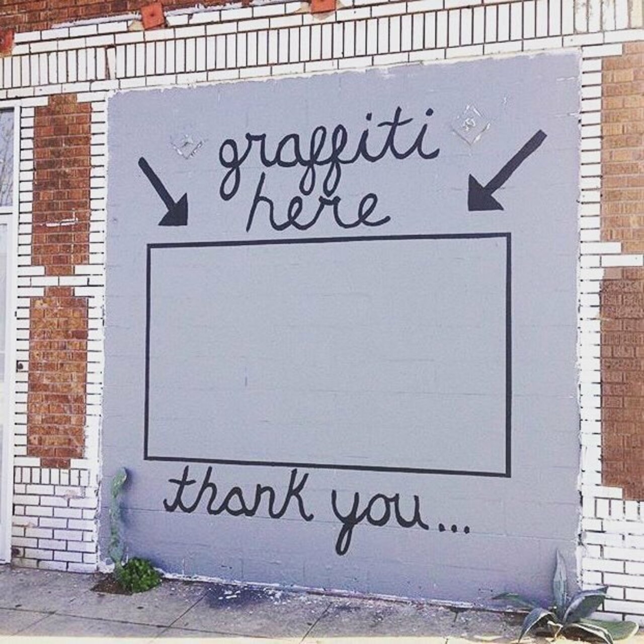 Street Art Culture – Thank you #streetart #graffiti #art #smart #cool | GLOB▲L - M▲G▲ZINE https://beartistbeart.com/2016/03/30/street-art-culture-thank-you/ https://t.co/6ll13g3Azz