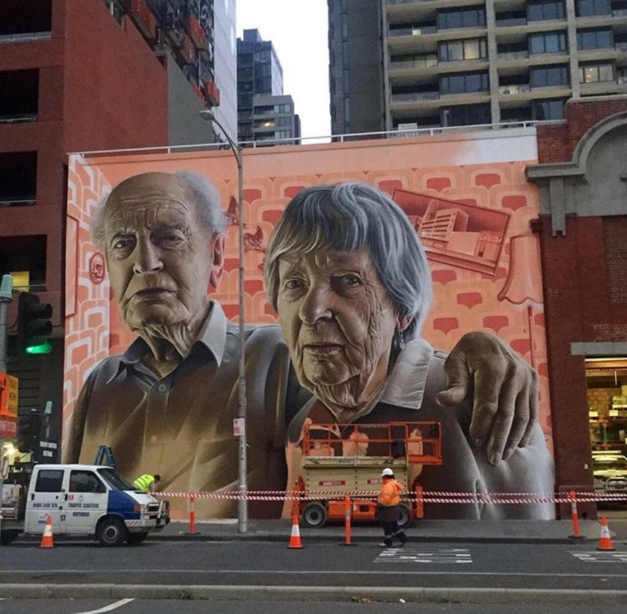 Incredible New Street Art in progress by Smug One in Melbourne  #art #mural #graffiti #streetart https://t.co/DF0ZEgSZOv