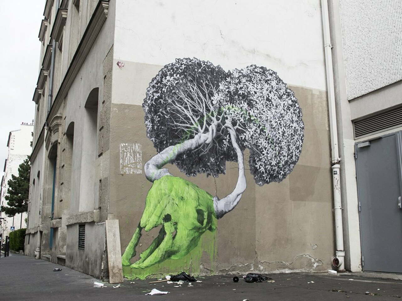 "What Is Dead May Never Die" & "Hypnos" by Ludo in Paris #streetart https://streetartnews.net/2016/07/what-is-dead-may-never-die-hypnos-by-ludo-in-paris.html https://t.co/0NY7kAageW