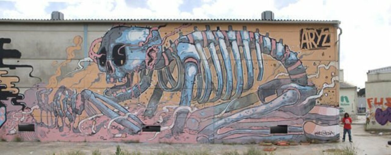 New street art by Aryz Spain#streetart #mural #graffiti #art https://t.co/nSNWiARK12