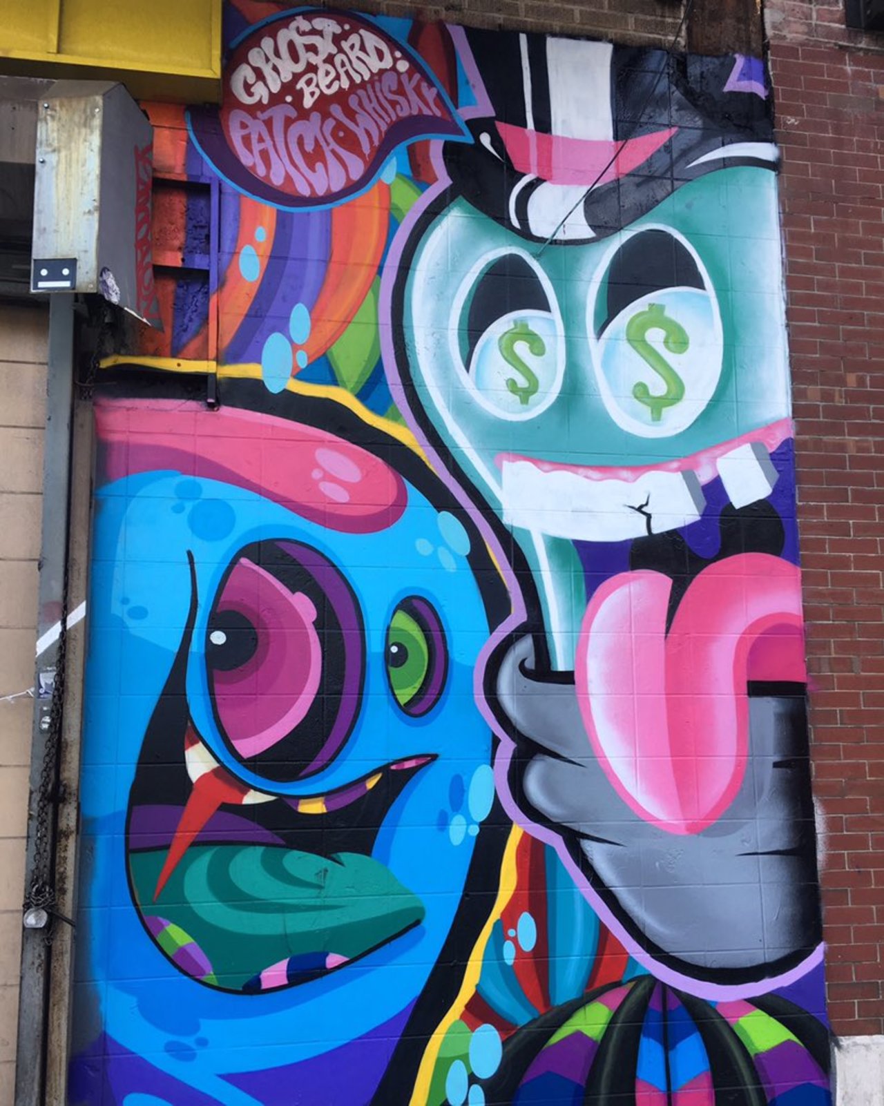 The things I see in NYC... #mural #art #streetart #nyc #onlyinny #onlyinnyc #allenstreet #lesnyc #ilovenyc #iloveny https://t.co/EAoIGFX1w3