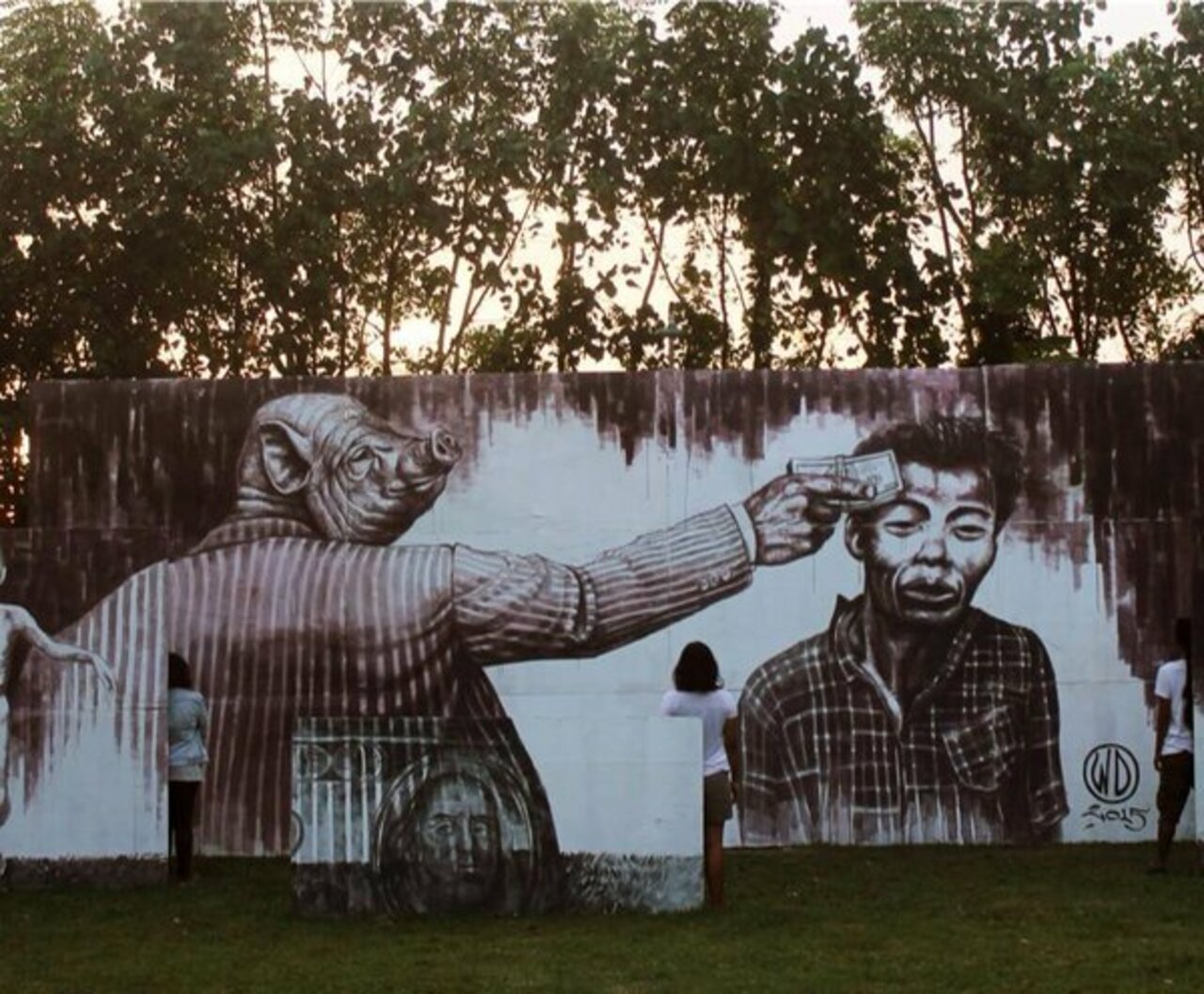 'Money Kills' Street Art by the artist WD #art https://t.co/0A4qJASyr0