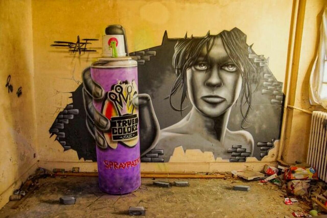 #StreetArtSaturday #3D #Streetart artist Jeaze Oner creates "Street Art Soldierz Break Through a Wall." https://t.co/Lk7WszOVPv