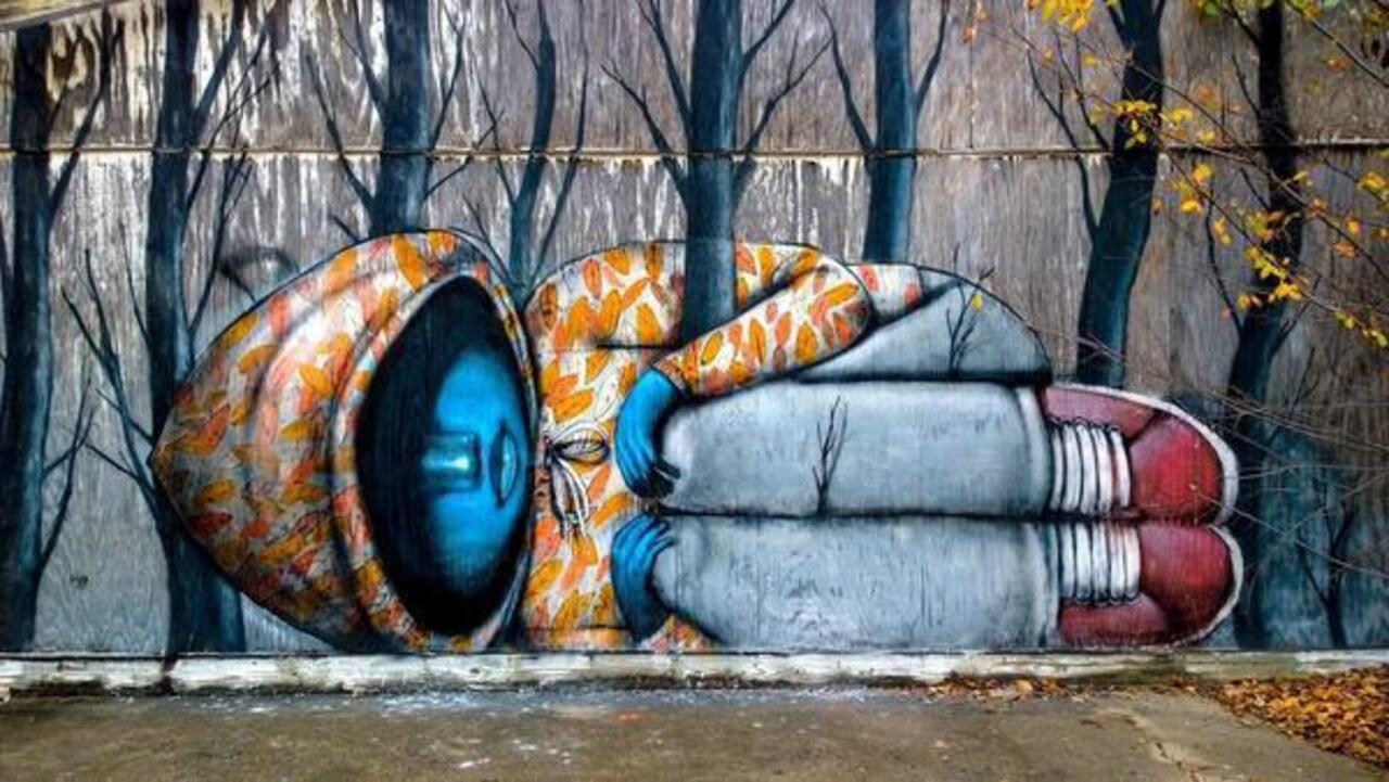 Homeless child. When #streetart shows us what we don't want to see: http://bit.ly/16FSYbh #urban https://t.co/zutILGNiAM
