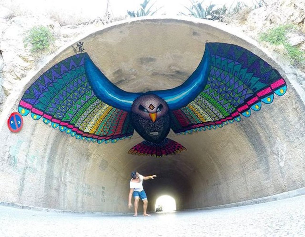 #Mexican Street #Artist Spaik Paints Giant Eagle #Mural In #Ibiza   http://goo.gl/fQPlmQ #Spain #StreetArt https://t.co/ysOsbD4EvS