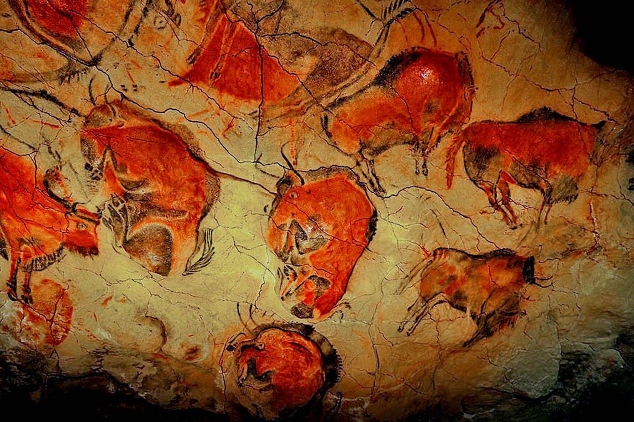#StreetartSaturday The #CavePaintings or #Streetart at Altamira was painted 35,000 yrs ago. https://t.co/hCwMptgkB3