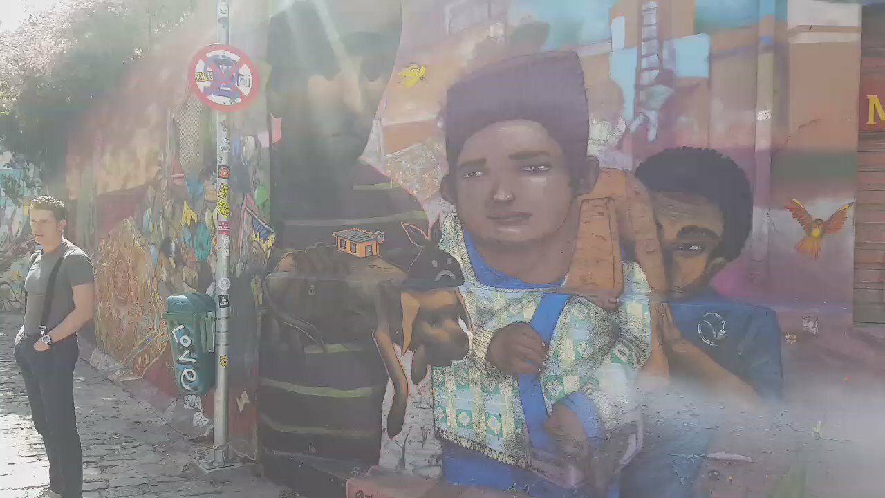 In case you missed this yesterday, here's a local in #SaoPaulo explaining #BatmanAlley. #Brazil #StreetArt #Travel https://t.co/h2znPuGeeY