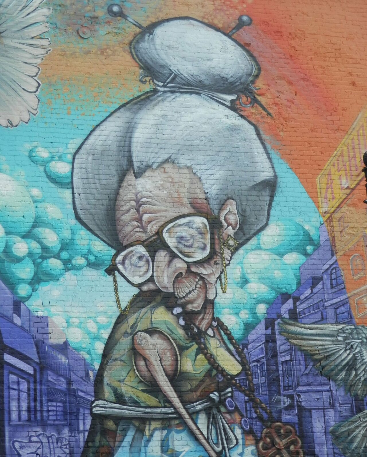 #StreetartSaturday #Montreal #Streetart by ASHOP Crew. A bit of the old lady detail. I have a LOT MORE MATERIAL! https://t.co/SMMgFQ5ftD