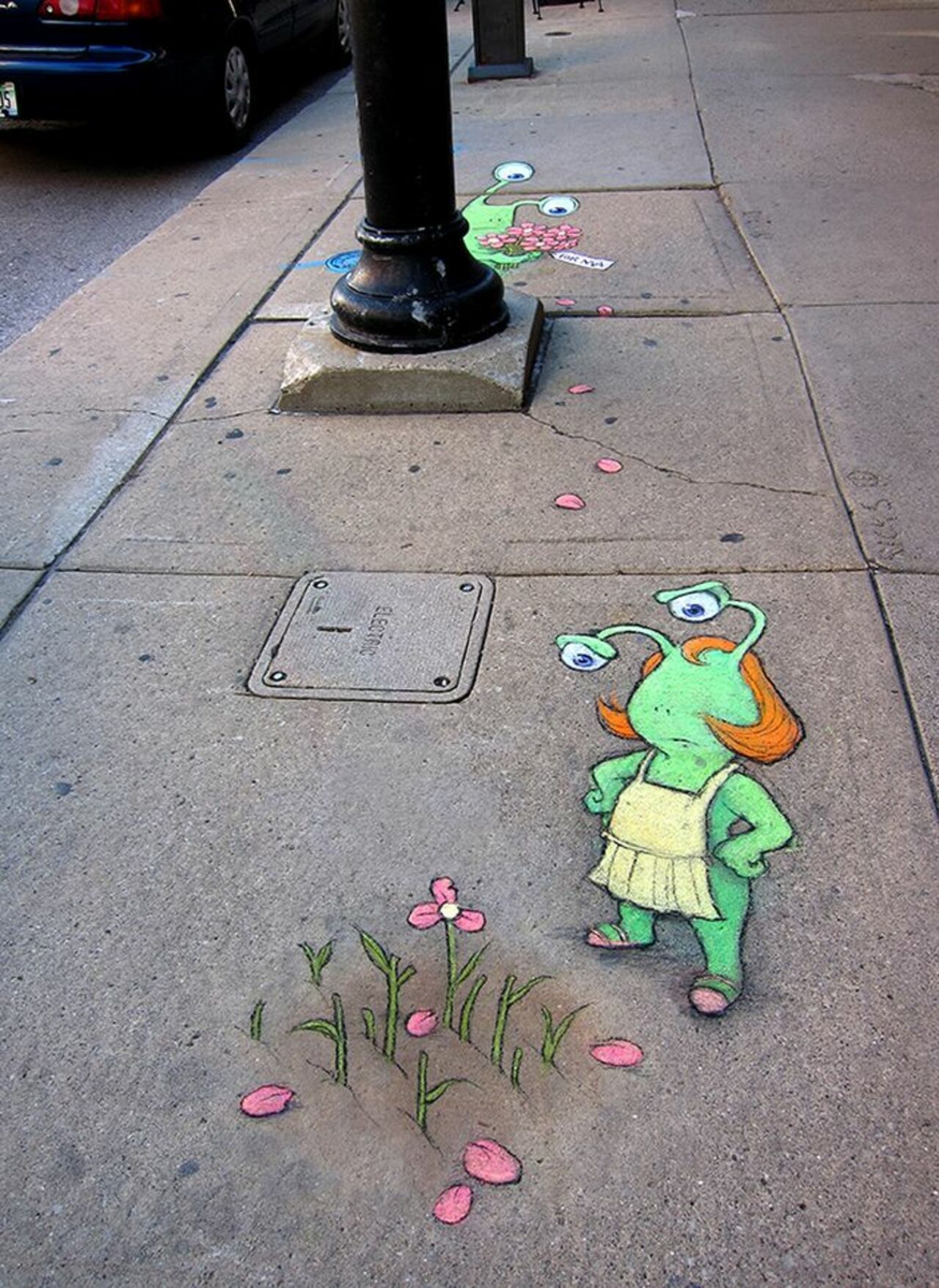 #DavidZinn does #Streetart with a streak of humor. What happened to her flowers? https://t.co/vrxvXS3B2C