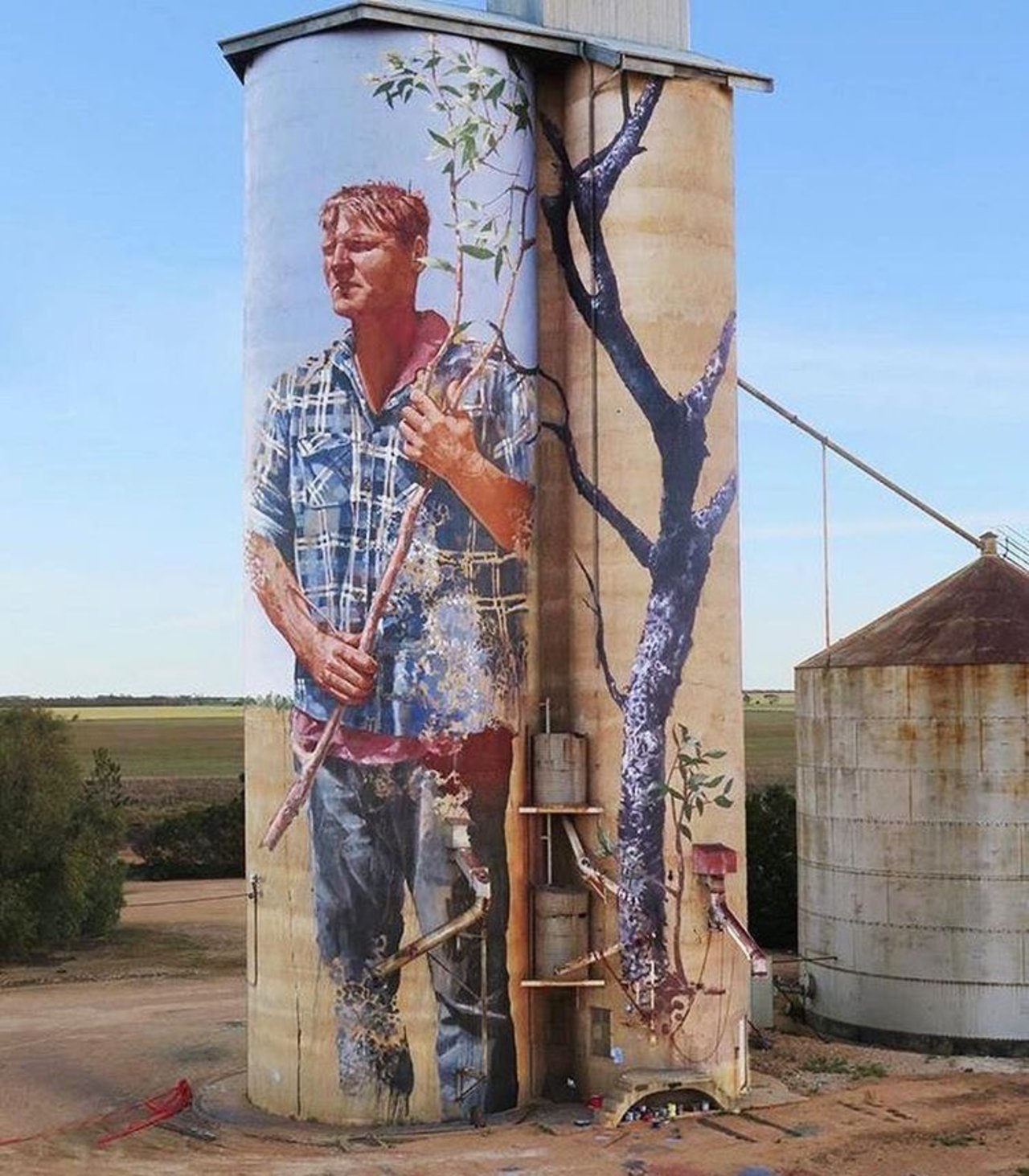 #mural by Fintan Magee #Patchewollock #Australia #art #graffiti #streetart #urbanart https://t.co/8KzKGuet0L