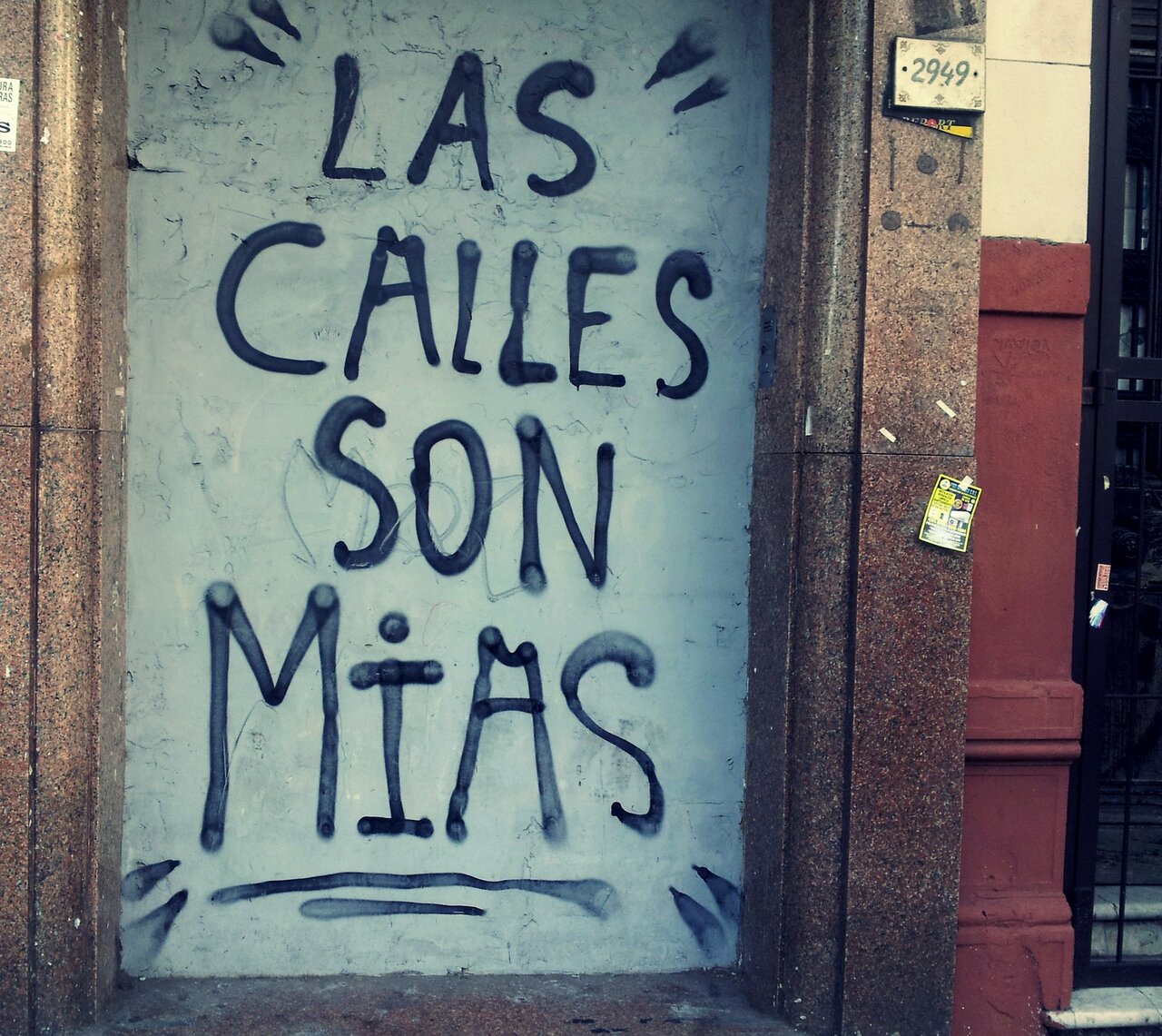RT @patriciadamiano: Las calles son míasVisto en Baires http://factorfotos.blogspot.com/2016/11/las-calles-son-mias.html#graffiti https://t.co/TlBySgYddC