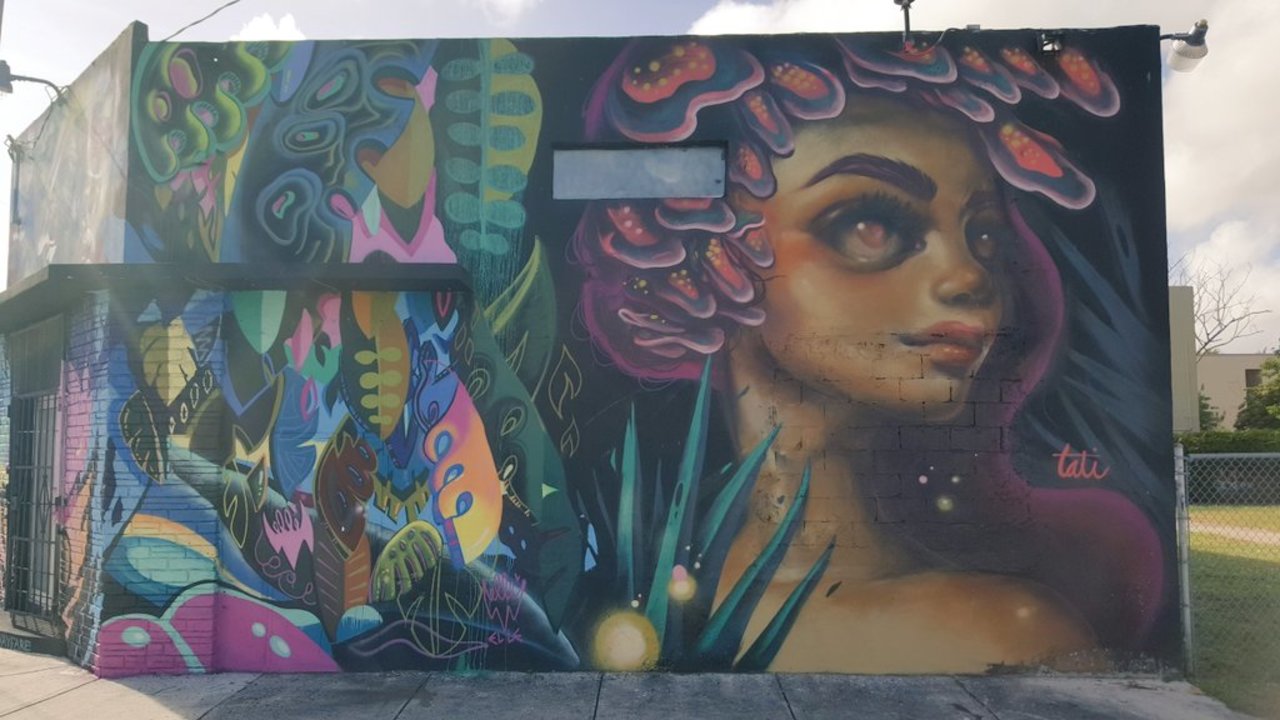 Another wall in #Wynwood. #Miami #Florida #ArtBaselMiami #StreetArt https://t.co/VGICGzBlcW