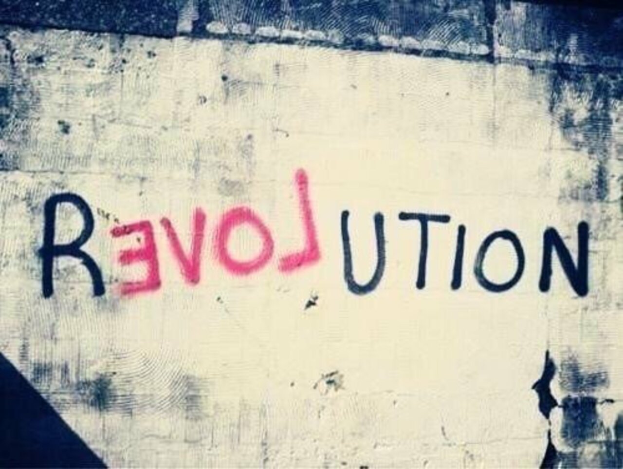 #Love Revolution – #Creative #StreetArt – Be ▲rtist – Be ▲rt Magazine https://beartistbeart.com/2016/12/02/love-revolution-creative-streetart/?utm_campaign=crowdfire&utm_content=crowdfire&utm_medium=social&utm_source=twitter https://t.co/uTHM5GEoUo