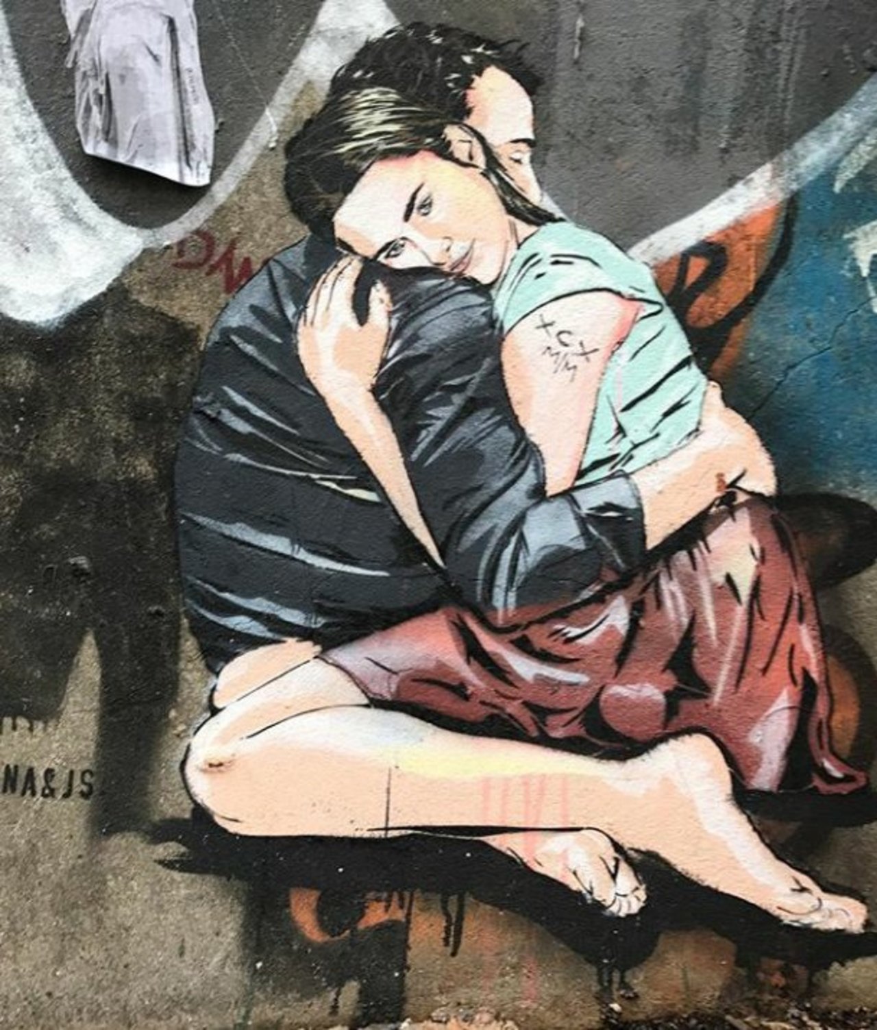 "Feeling the hug"#London #streetart https://t.co/ta7T02Qtjx