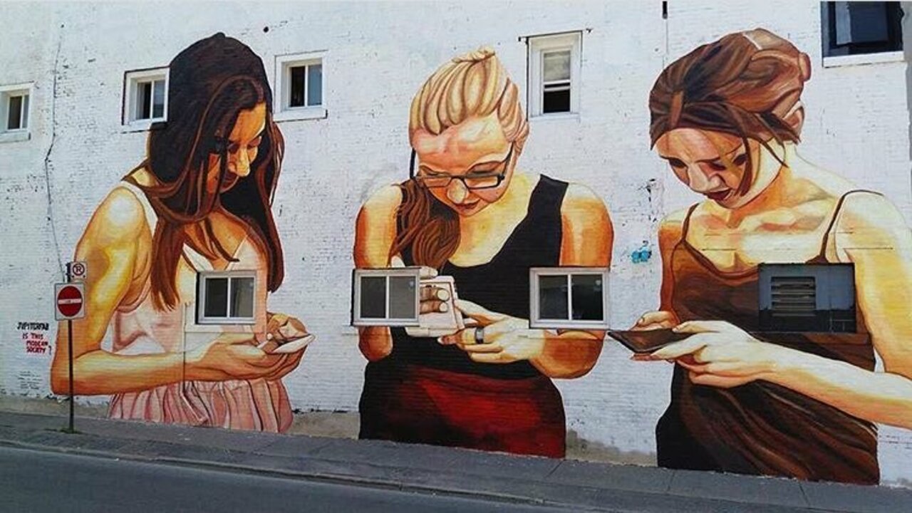 Modern Society Street Art by Jupiterfab. #StreetArt #Art #Graffiti #Mural https://t.co/Cgm8u705Kl