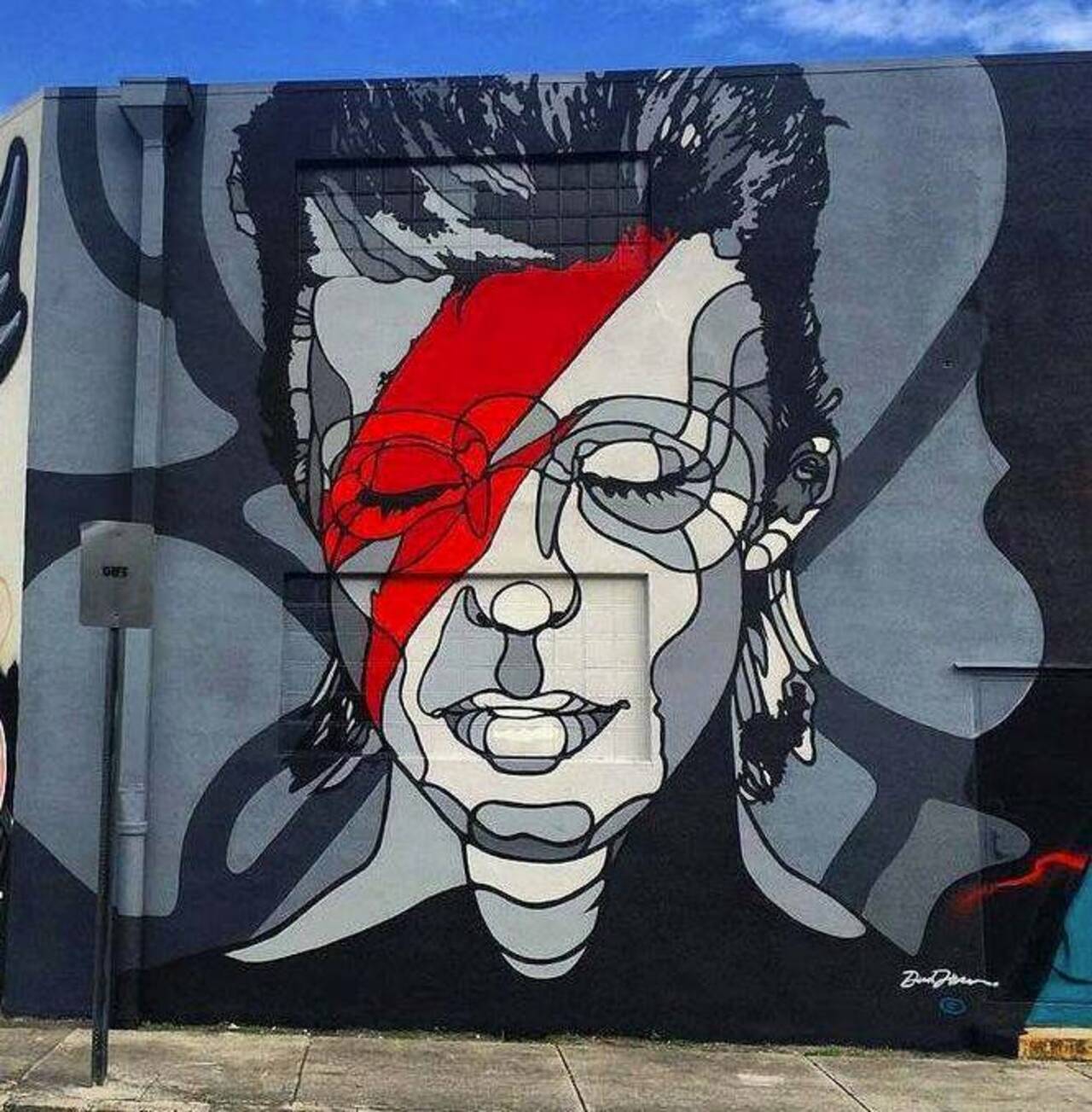 #streetart #urbanart #graffiti #mural David Bowie by David Flores in Wynwood, Miami https://t.co/YA1zGLKVlO