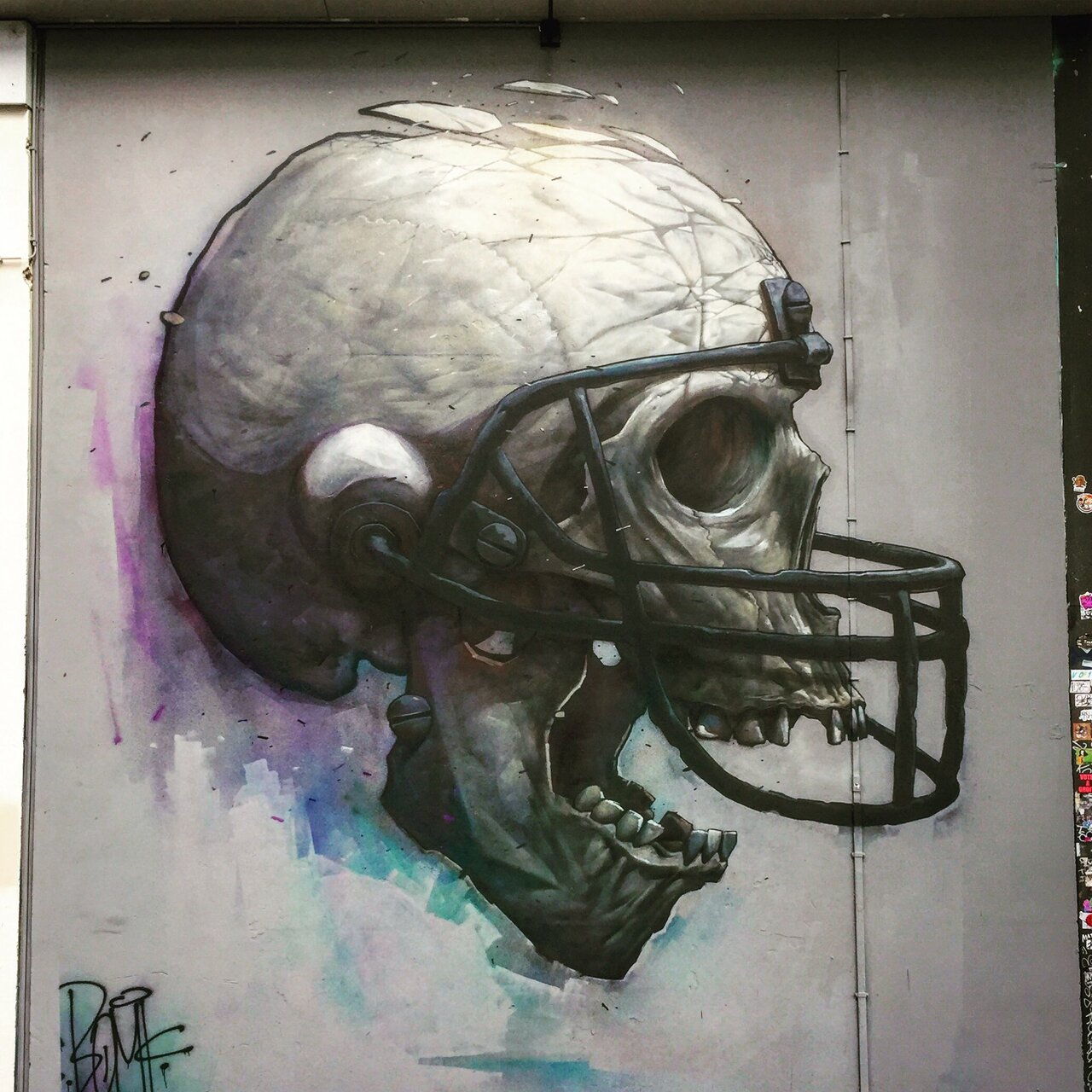 Dat Skull by #bomk #dmv #damentalvaporz #skull #streetart #graffiti #graff #spray #bombing #sprayart #wall https://t.co/0r6FRzbT7E