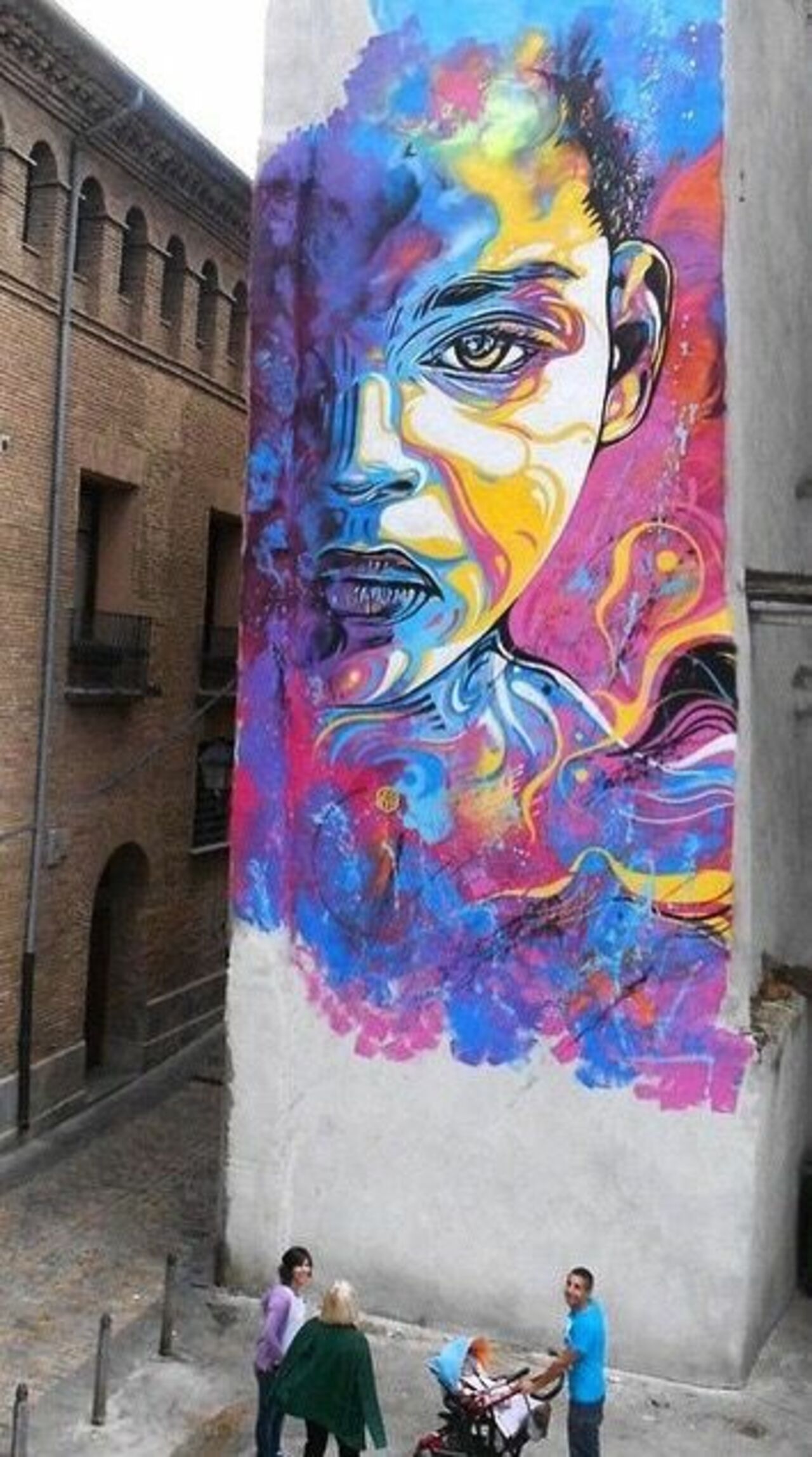 by C215 in Tudela, Spain#streetart #mural #art #graffiti https://t.co/zSmvV8lXx6