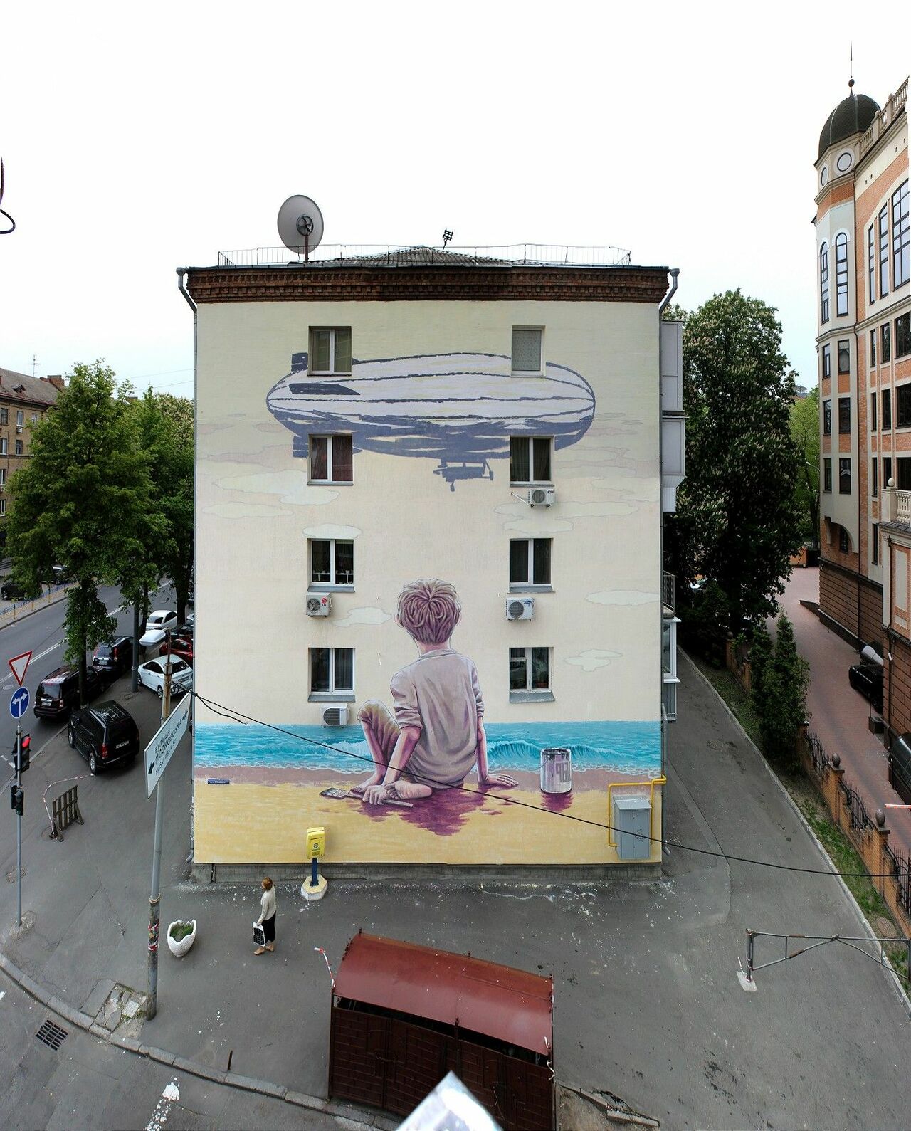 “The Boy & The Sea” by Rustam Qbic in Kiev, Ukraine #streetart #mural #graffiti #art https://t.co/eGnReH4epd