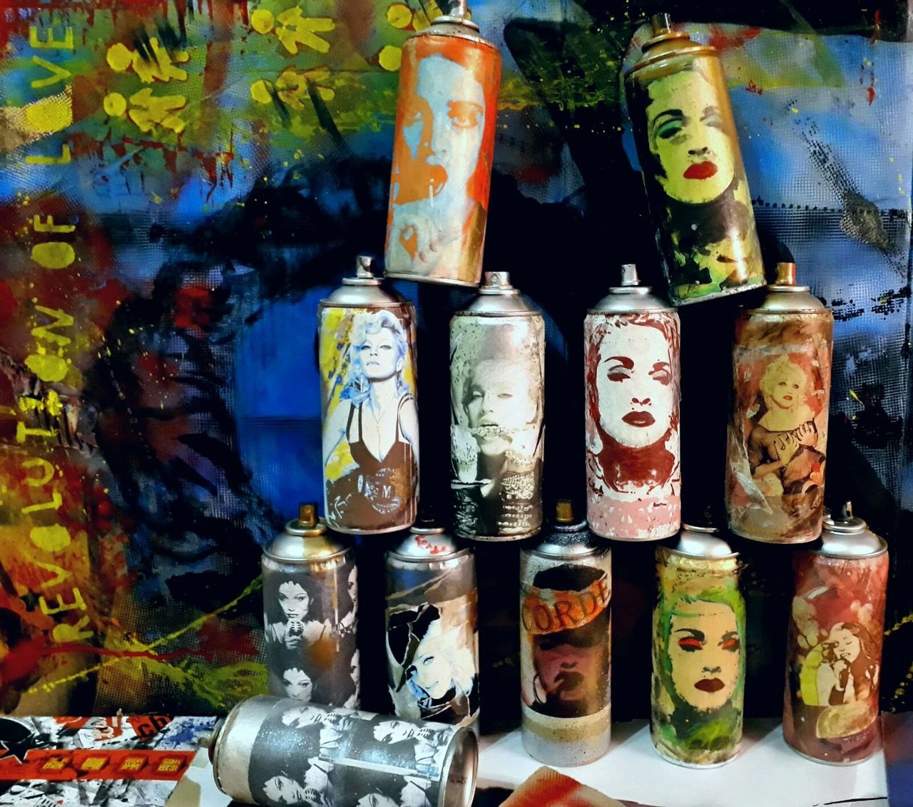 Rebel heart spray cans #Madonna by #CORDEart  #collage #streetart #graffiti  #arte #madonnafans #rebelheart #rebelhearttour #art #popart https://t.co/ONxmCDOFER