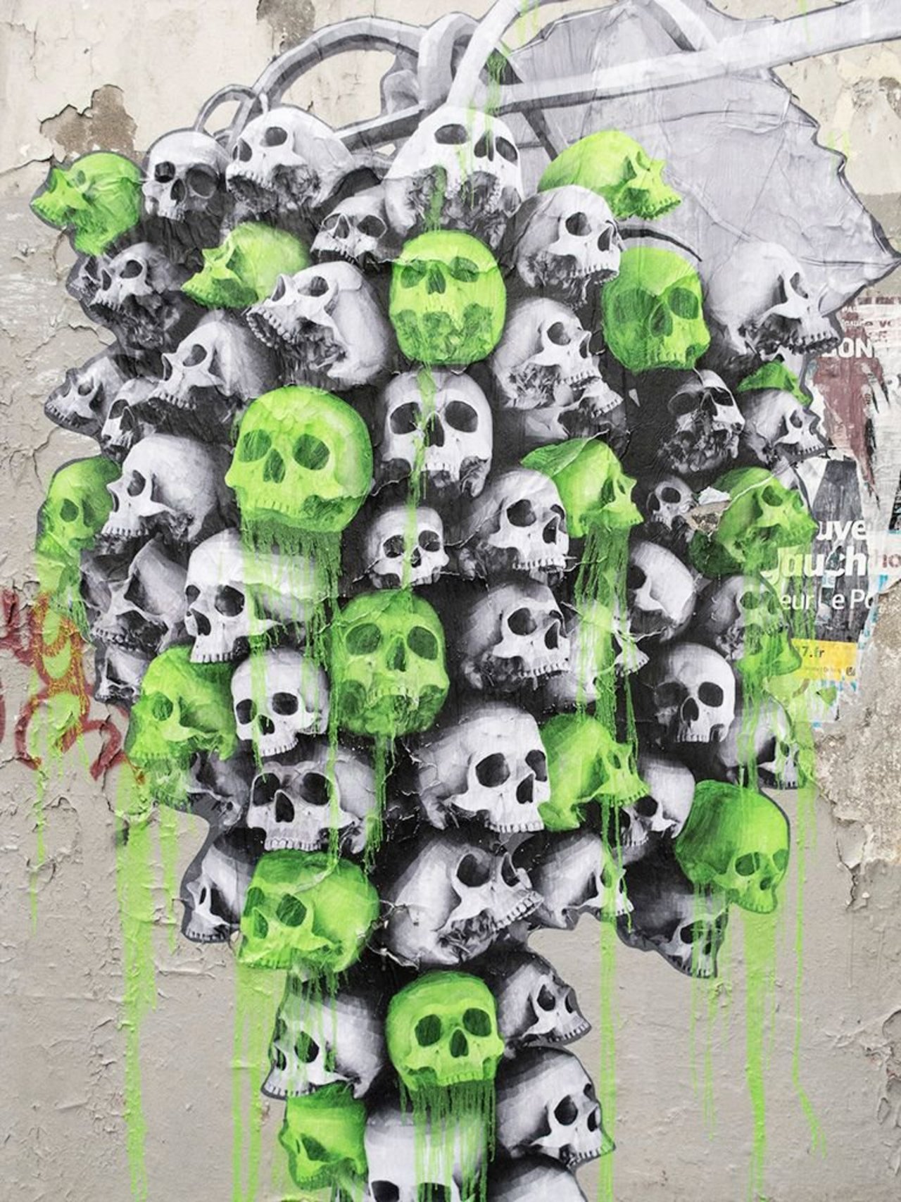 New pieces by Ludo in Paris, France #streetart #mural #graffiti #art https://t.co/awLb92E0rE