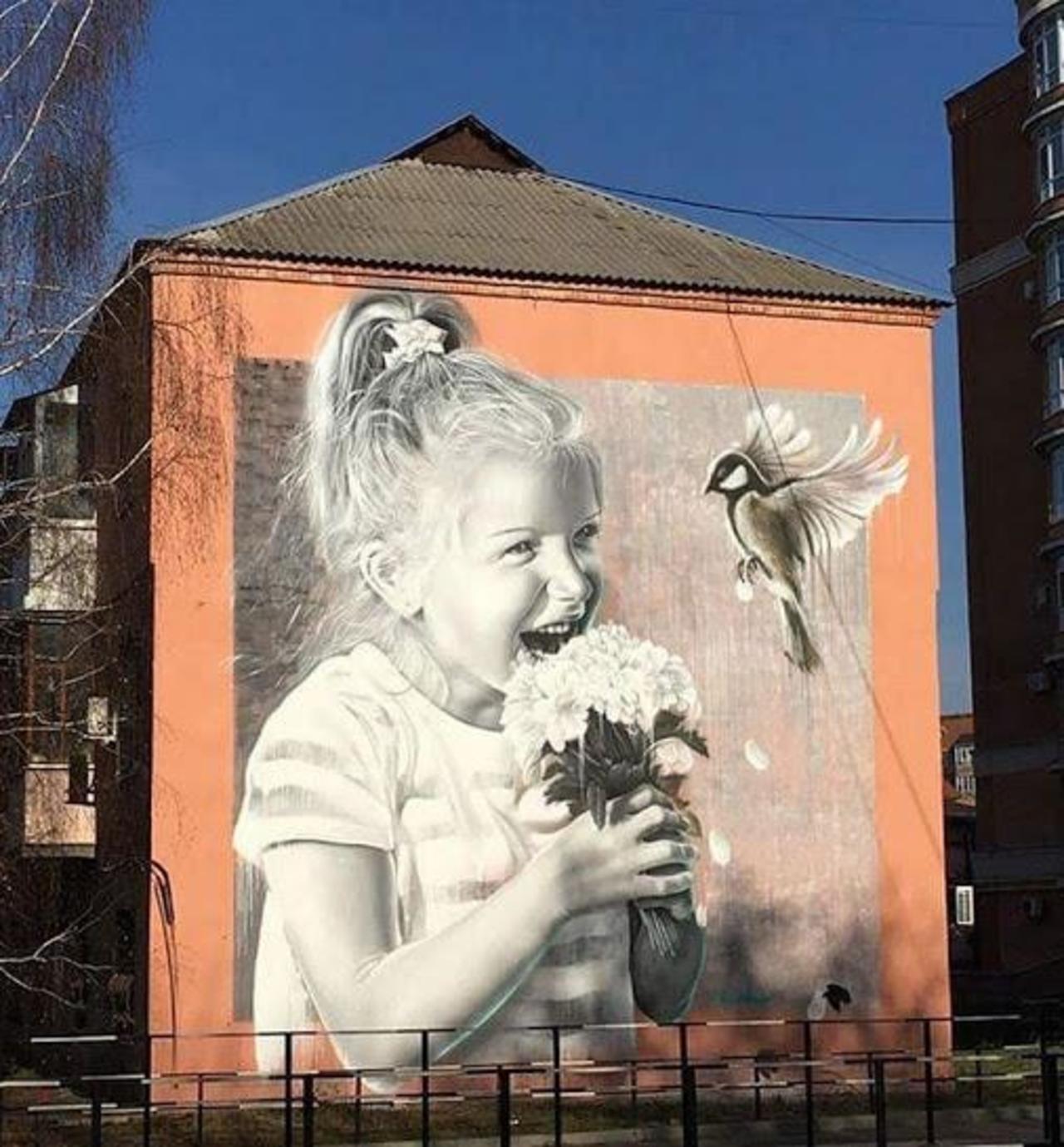 New piece by Ukrainian artist Sasha Korban.#streetart #art #graffitihttp://mathgoth.com https://t.co/siOQHzlOzc