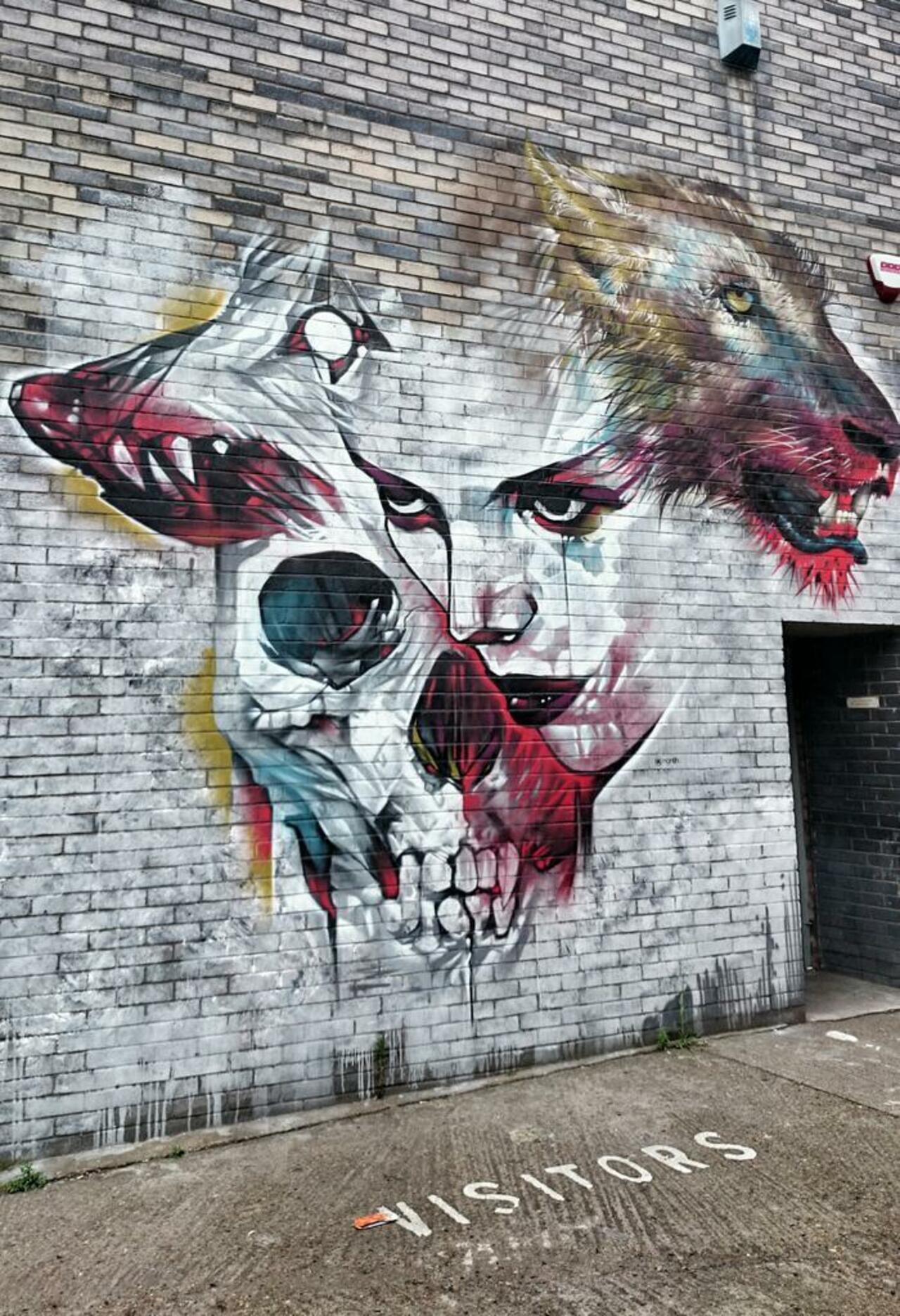 "@spectrum12345: #Streetart #shoreditch #urban #London #loveLondon #art #graffiti #mural http://t.co/NU3659Laxb" WHOA awesome work