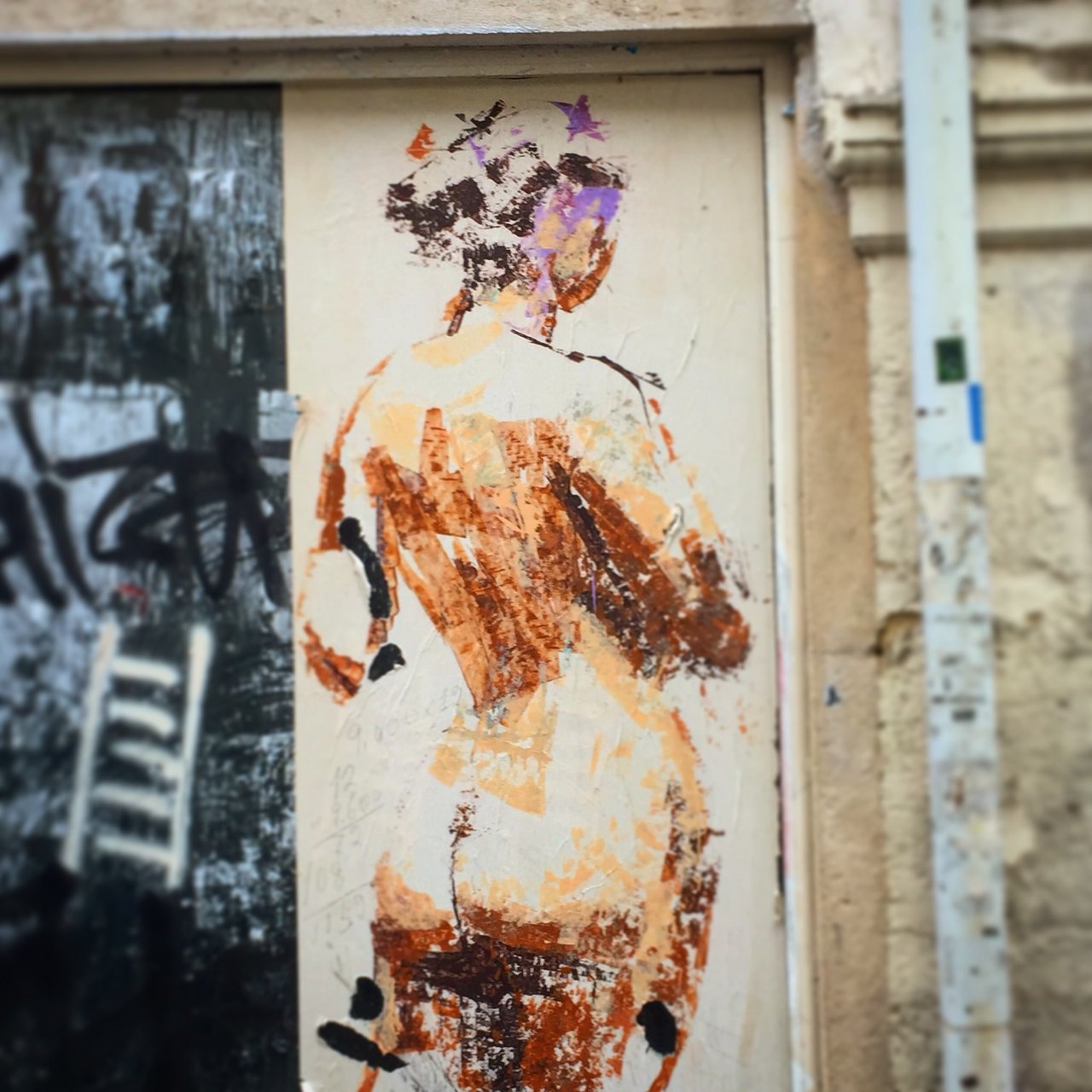 Naked woman by #raphaelgindt #naked #streetart #urbanart #graffiti #graff #wall #spray #bombing #paris https://t.co/jZLTIeyy1C