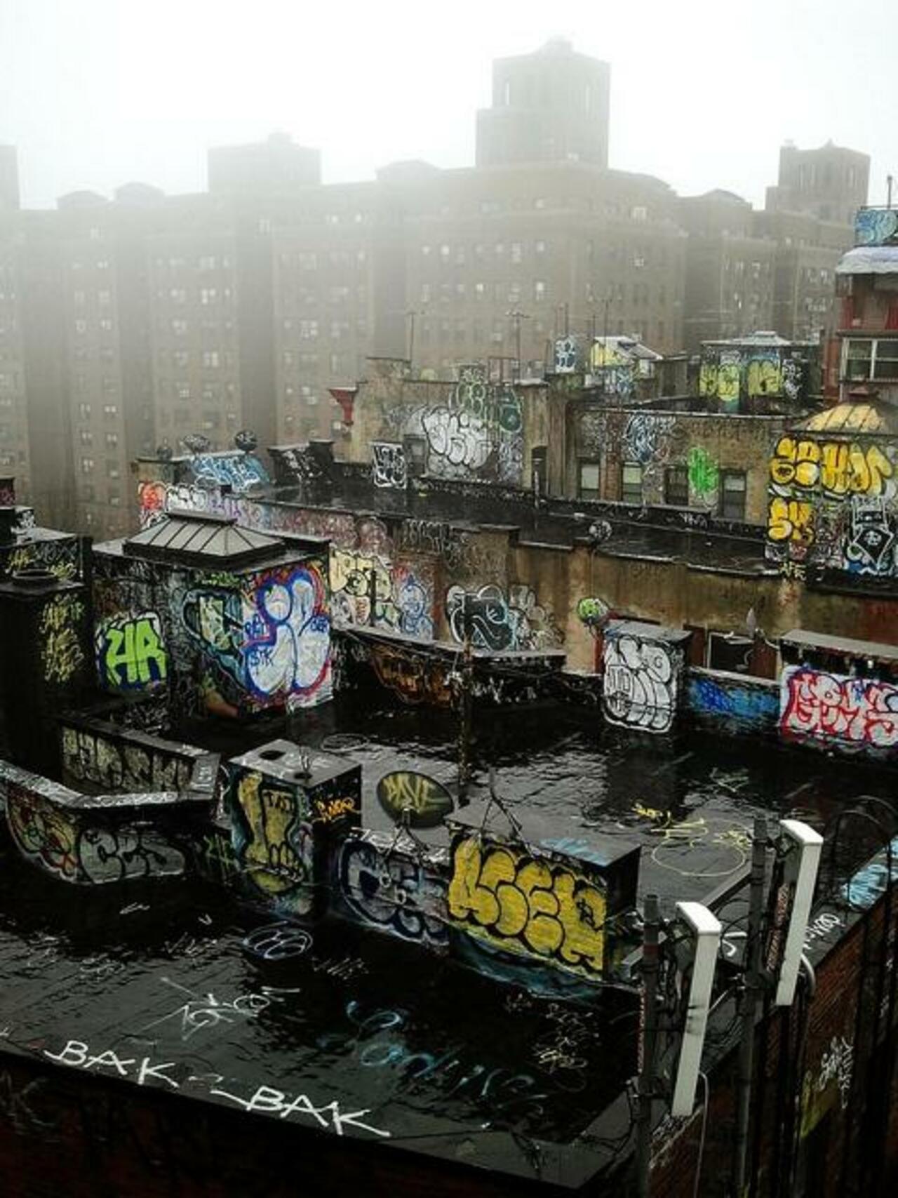 #CHINA #TOWN #NYC #streetart #paint #art #photo #urban #graffiti #world #banksy http://t.co/JAlQHIDeEP