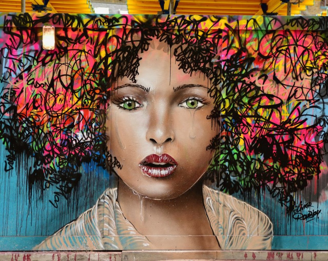 We love this piece by #OlivierRoubieu (http://globalstreetart.com/olivier-roubieu)! Graff-style cursive scrawls replicate curls so well! -- Piece painted in the #UK. -- #globalstreetart #streetart #art #graffiti https://t.co/DDnJqD6Fb8