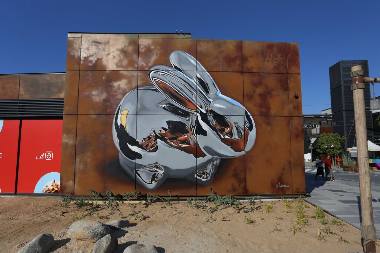 “Chrome Rabbit” by Bikismo in Dubai, UAE #streetart #art #graffiti #mural https://t.co/5mllA1zlCy