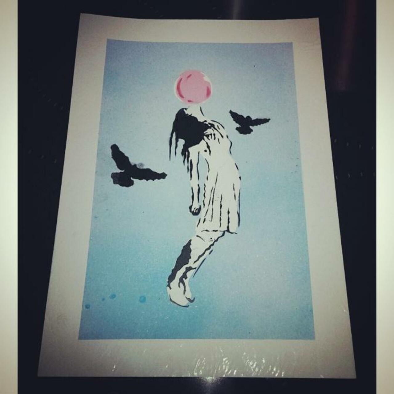 New piece: high hopes #art #high #girl #bubble #birds #float #graffiti #stencil #streetart #sky http://t.co/K55zafSyZt