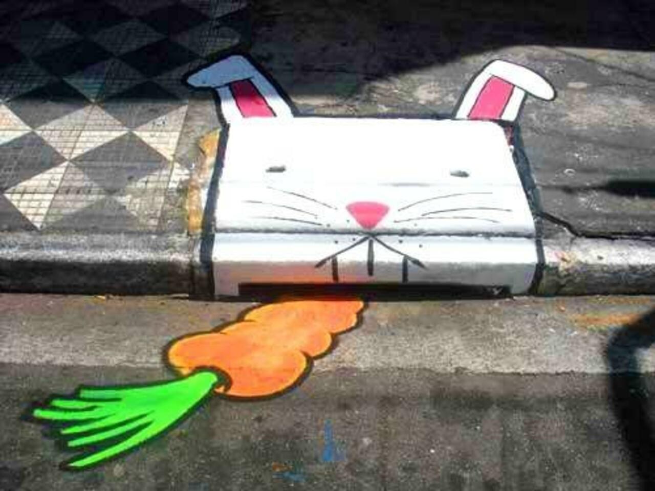 Bunny graffiti

#streetart #art #graffiti #urbanart http://t.co/Sp9DqjcidB