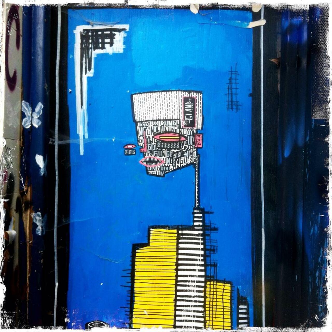 Snapped this before - #Alo piece in the car park off Brick Lane #art #streetart #graffiti http://t.co/qvFDm5evh0